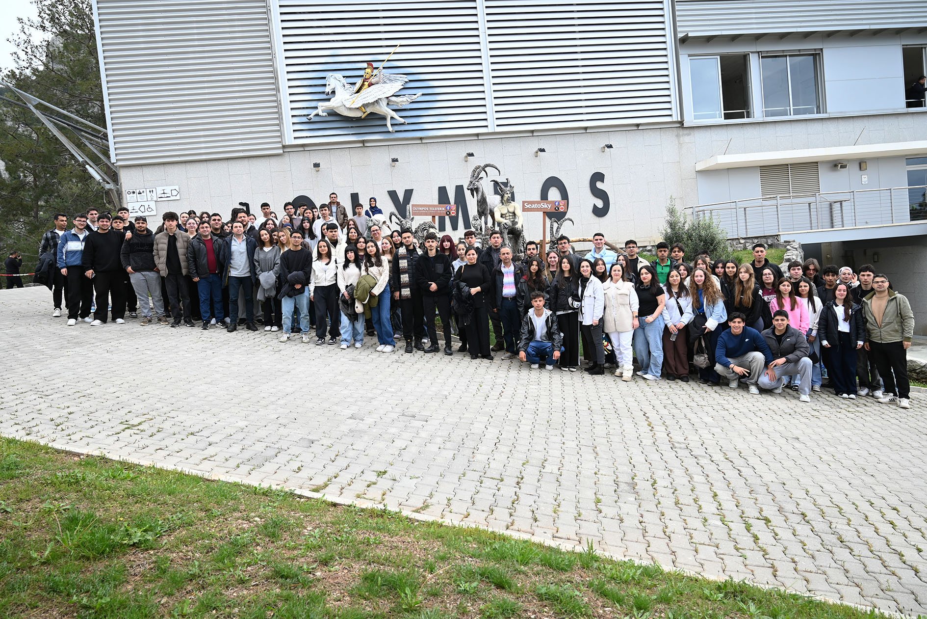 Kemer Belediyesi’nden Sınav Öncesi Öğrencilere Moral Gezisi (4)