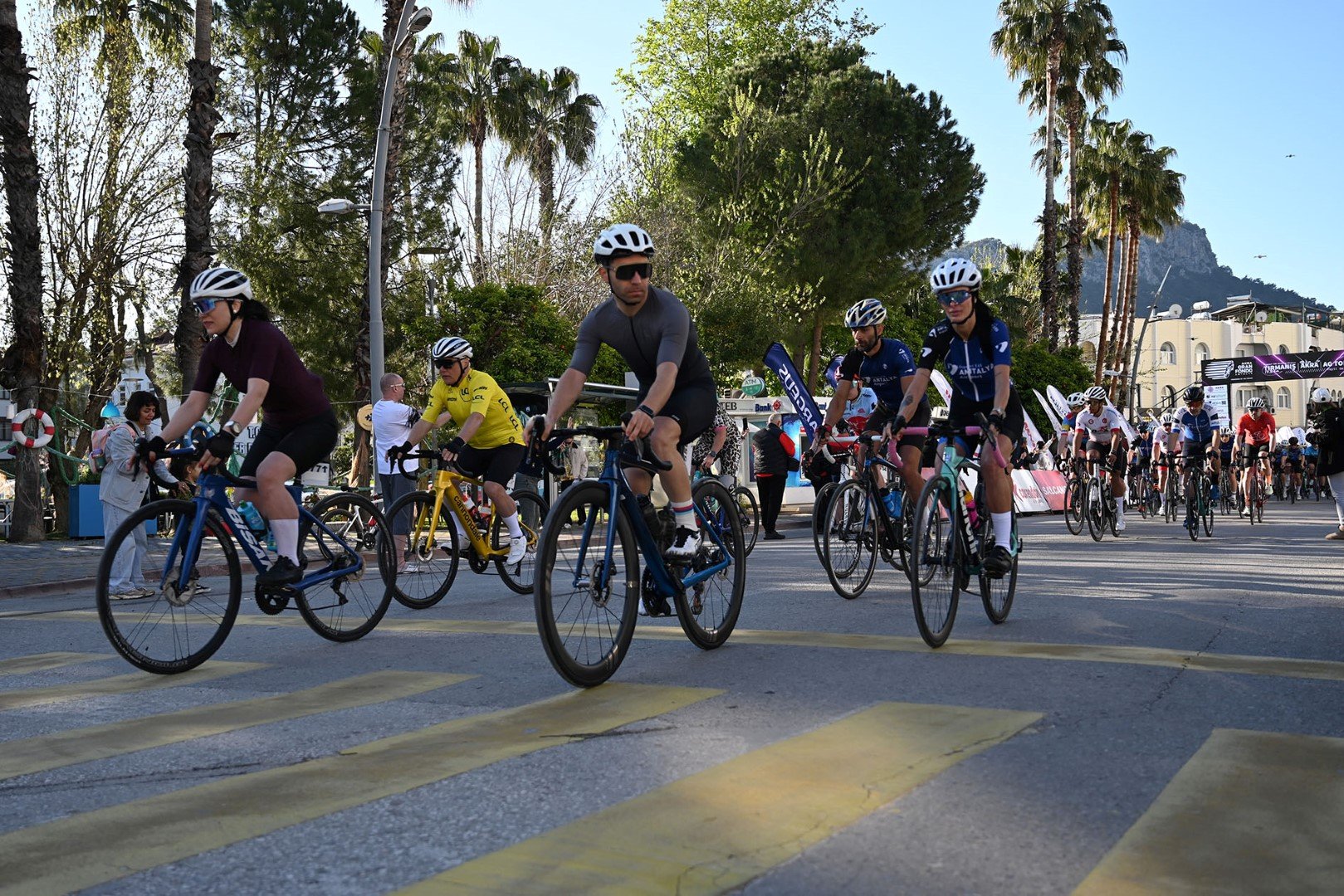 Kemer’de Yarışlar Kıran Kırana Geçiyor (1)