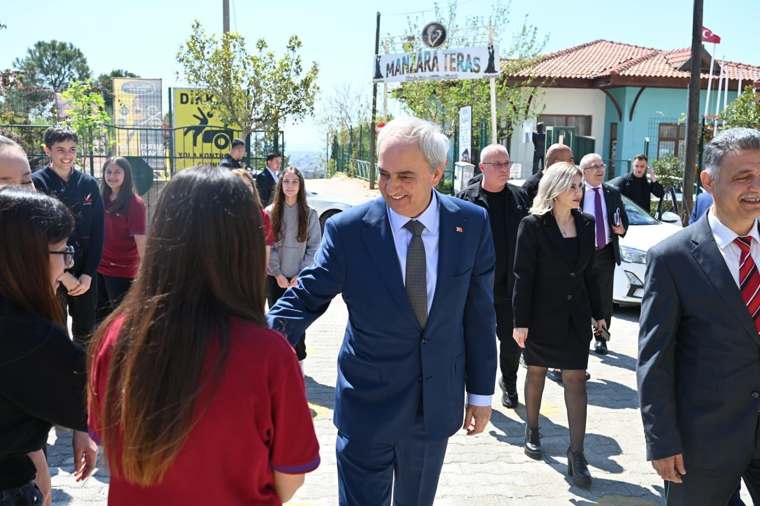 Kepez Belediye Başkanı Mesut Kocagöz’ün Okul Koşturmacası (1)