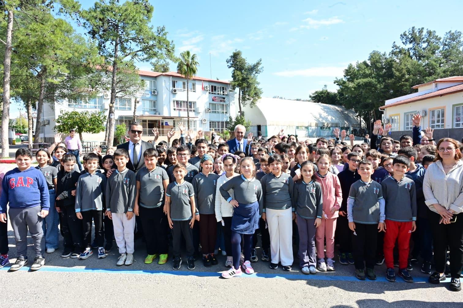 Kepez Belediye Başkanı Mesut Kocagöz’ün Okul Koşturmacası (5)