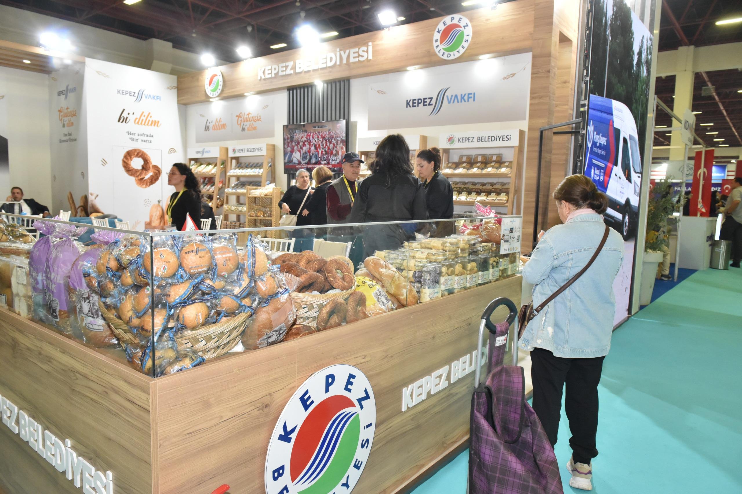 Kepez Belediyesi 60 Ürünle Fark Yarattı Kepez Belediyesi 60 Ürünle Fark Yarattı (3)