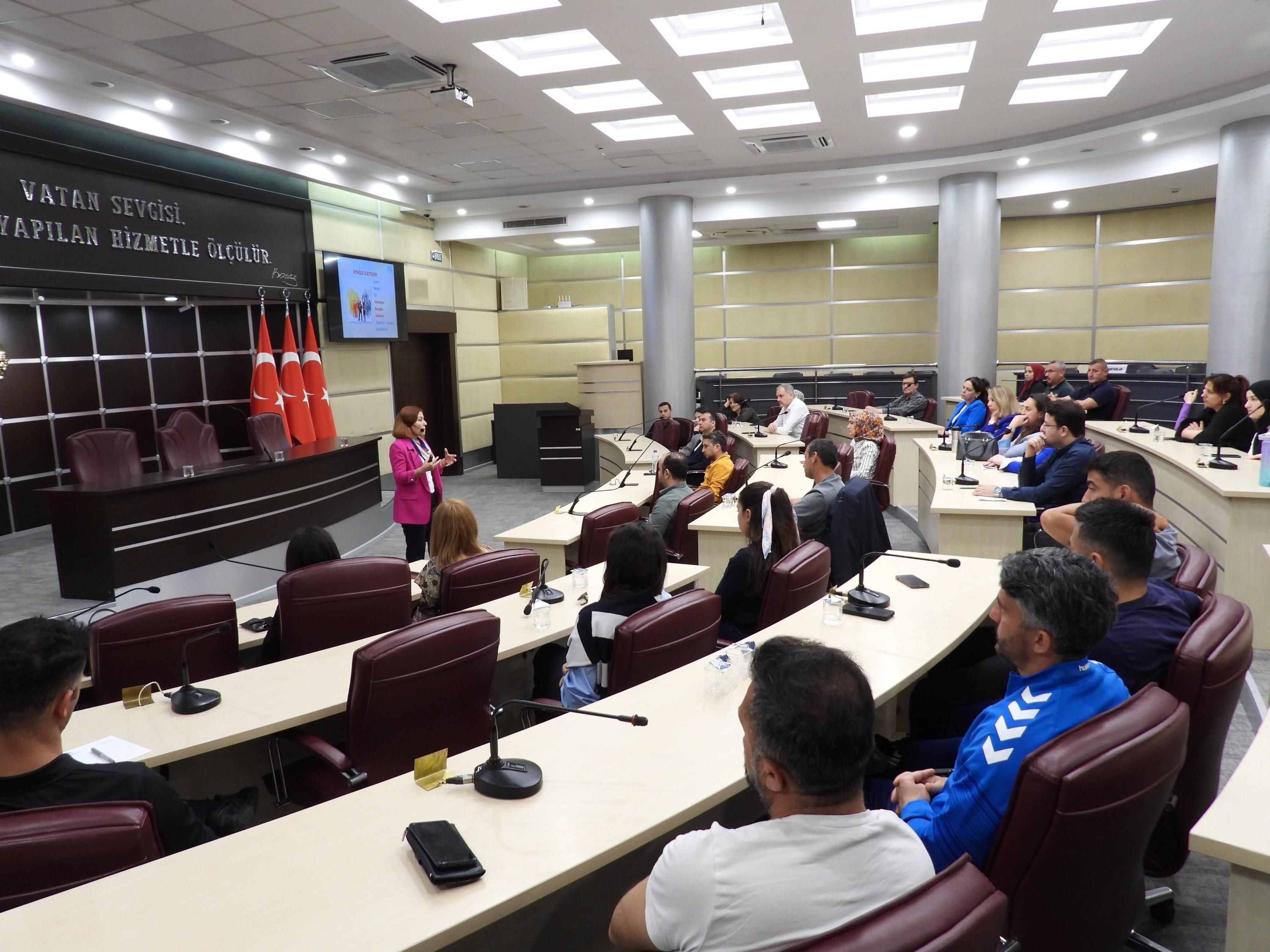 Kepez Belediyesi Personeline Önemli Eğitim (2)