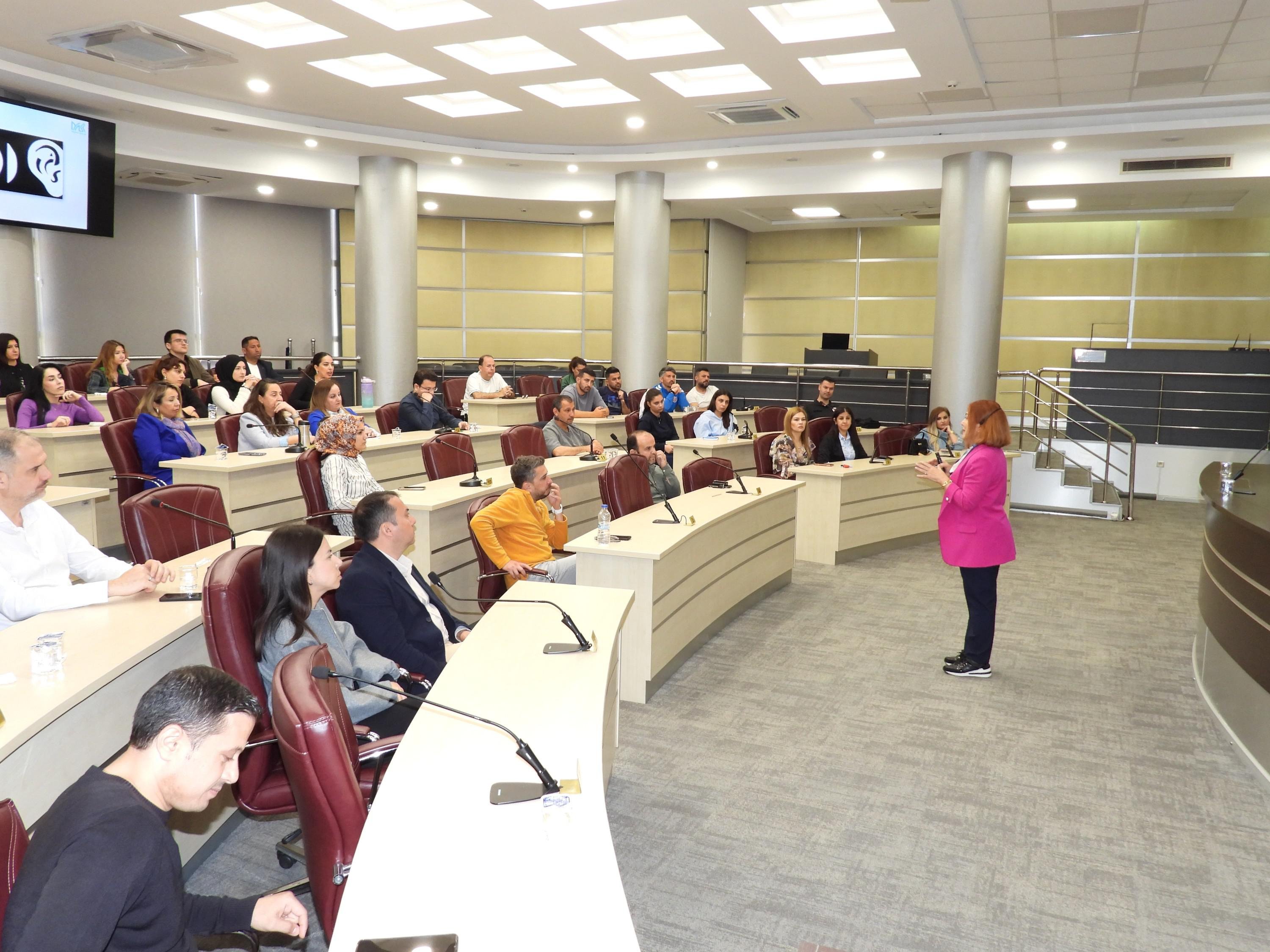 Kepez Belediyesi Personeline Önemli Eğitim (3)