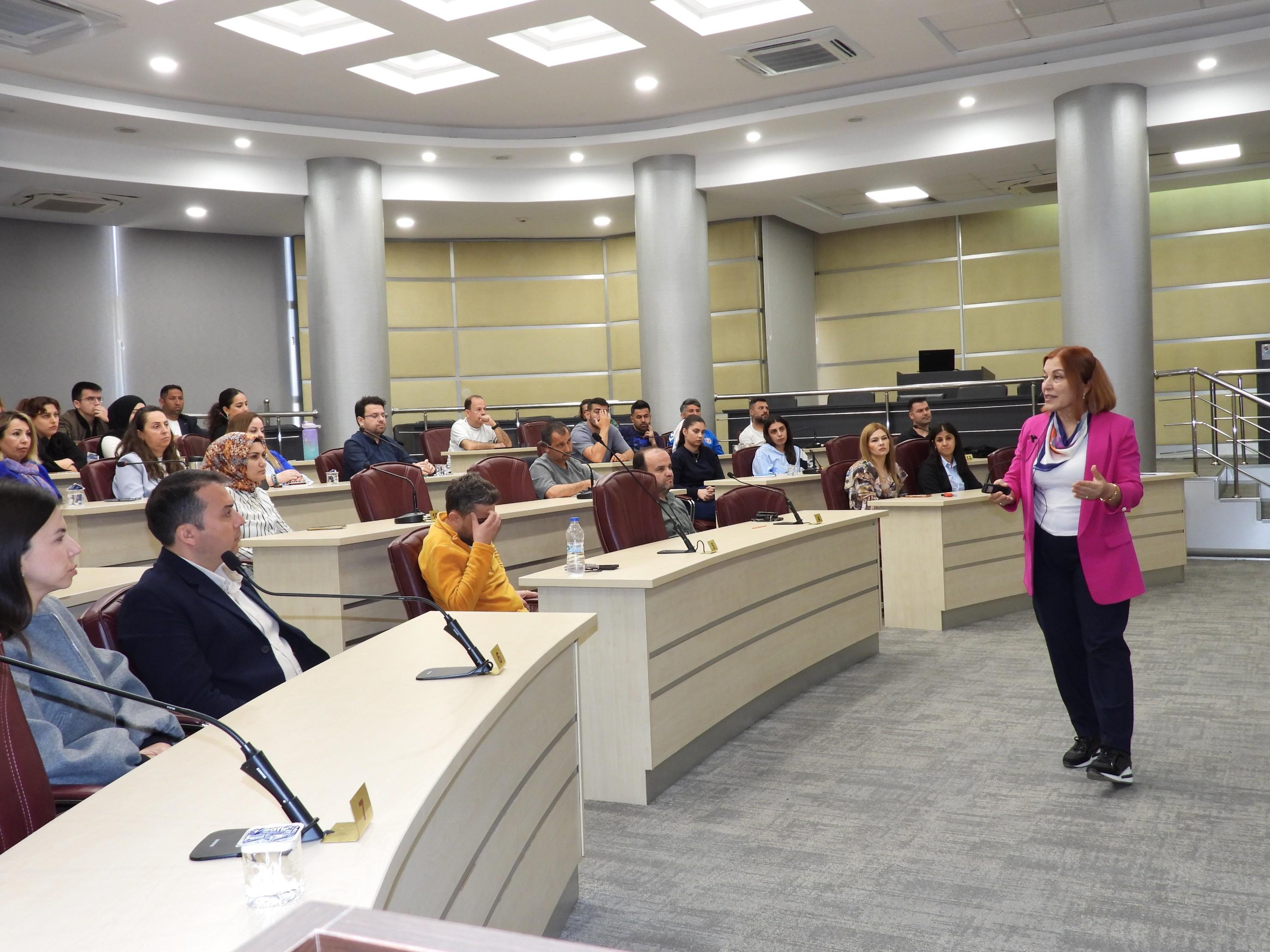 Kepez Belediyesi Personeline Önemli Eğitim (4)