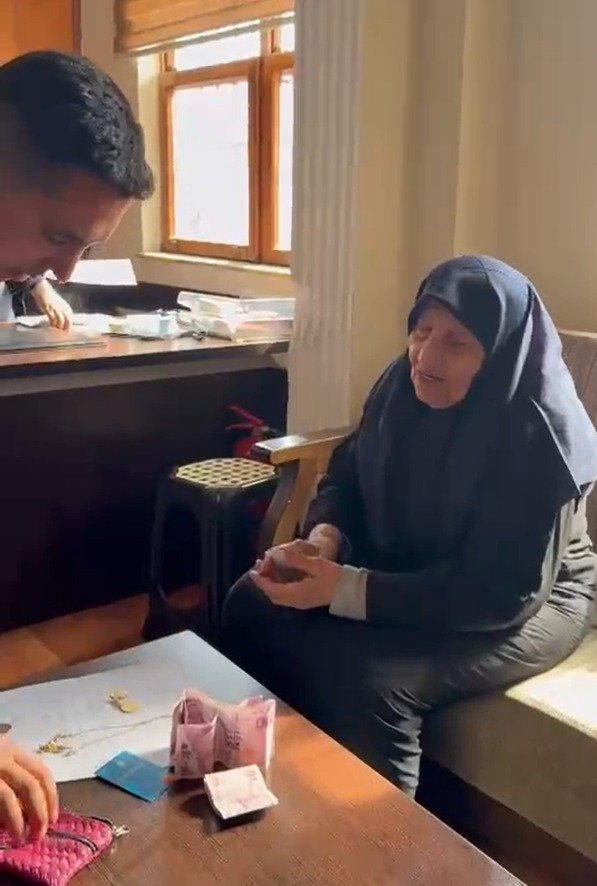 Kepez Belediyesi’nin Örnek Davranışı Gururlandırdı (3)