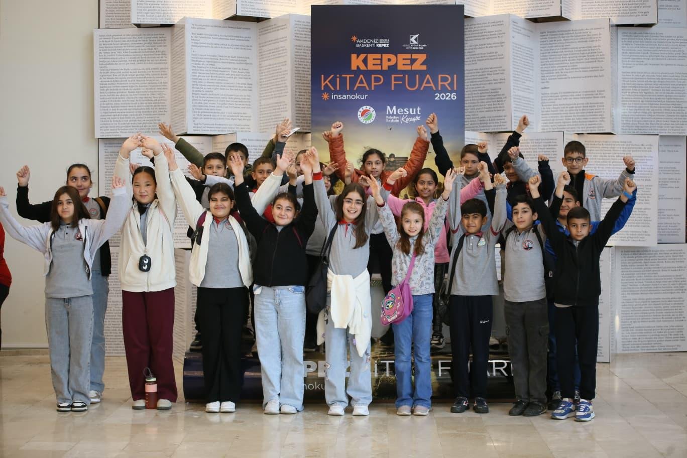 Kepez Kitap Fuarı’nda geçmiş ve gelecek bir arada
