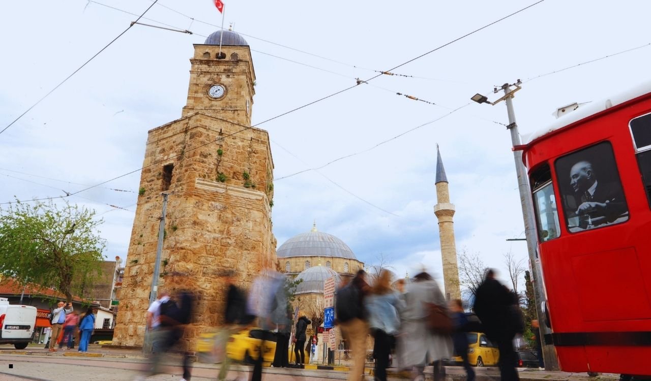 Antalya’da zaman bir kez daha durdu