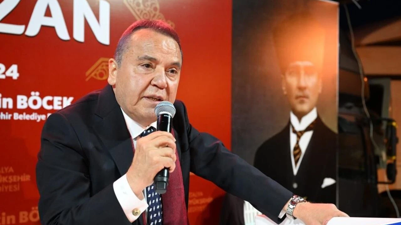 Muhittin Böcek'ten şok açıklama: "İspatlamayan..."