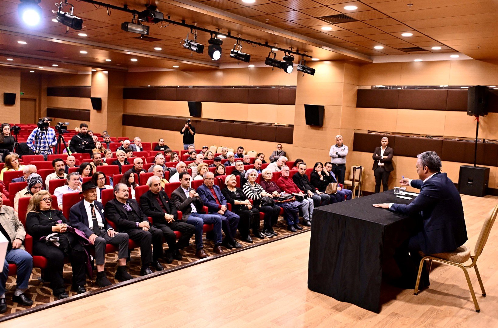 Muratpaşa Belediye Başkanı Ümit Uysal’dan Önemli Çağrı; “Süreci Güçlendirmeliyiz” (4)