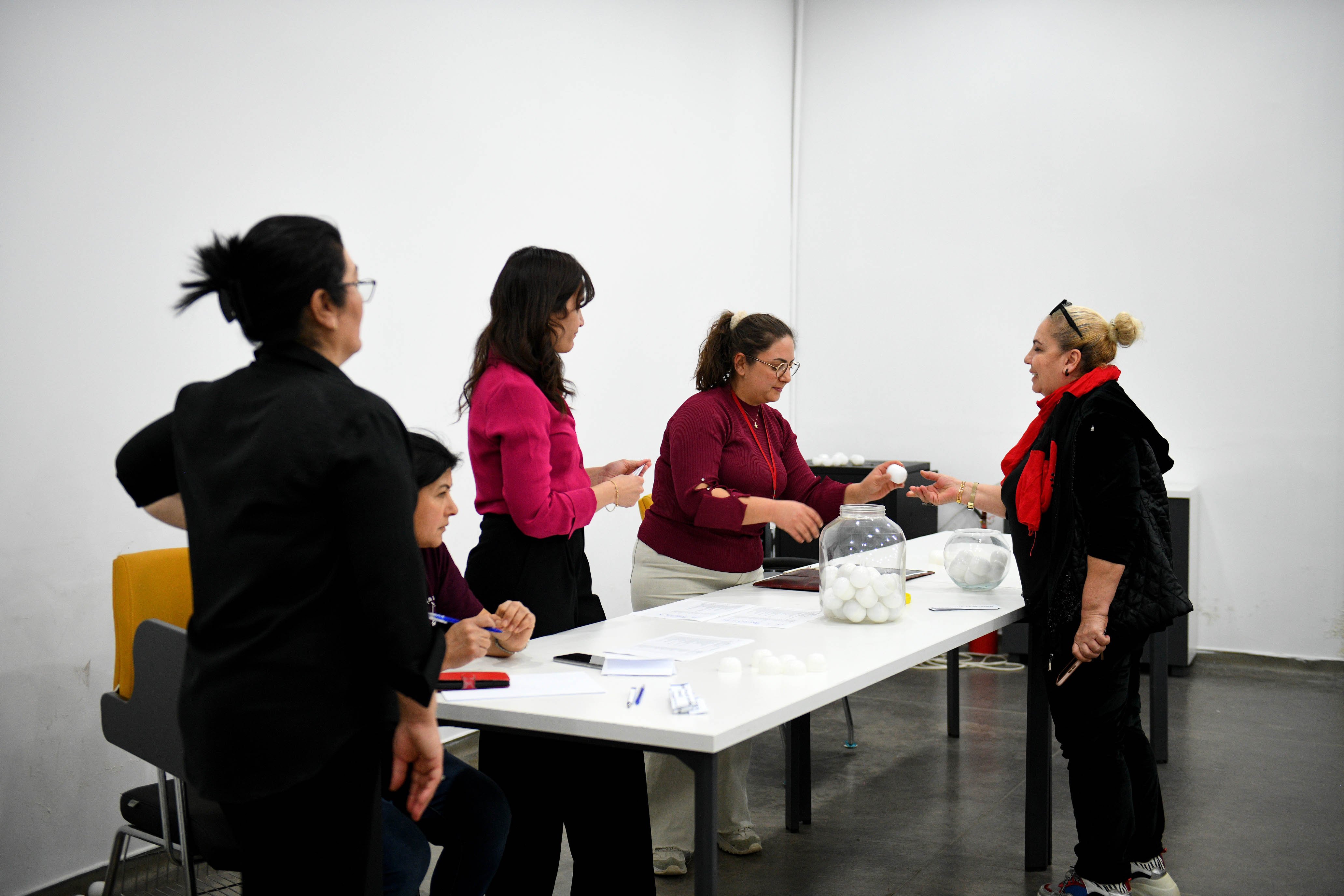 Muratpaşa Belediyesi kura çekimini bitirdi