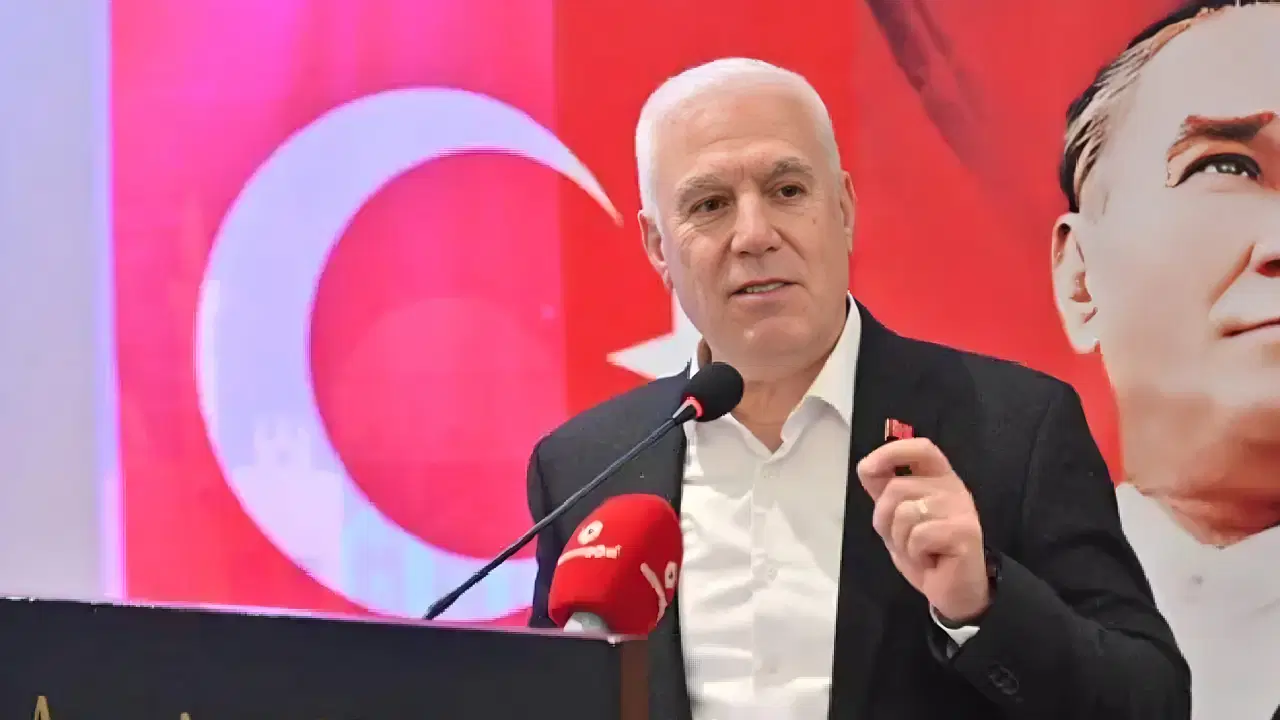 Mustafa Bozbey Gorevden Uzaklastirildi (2)