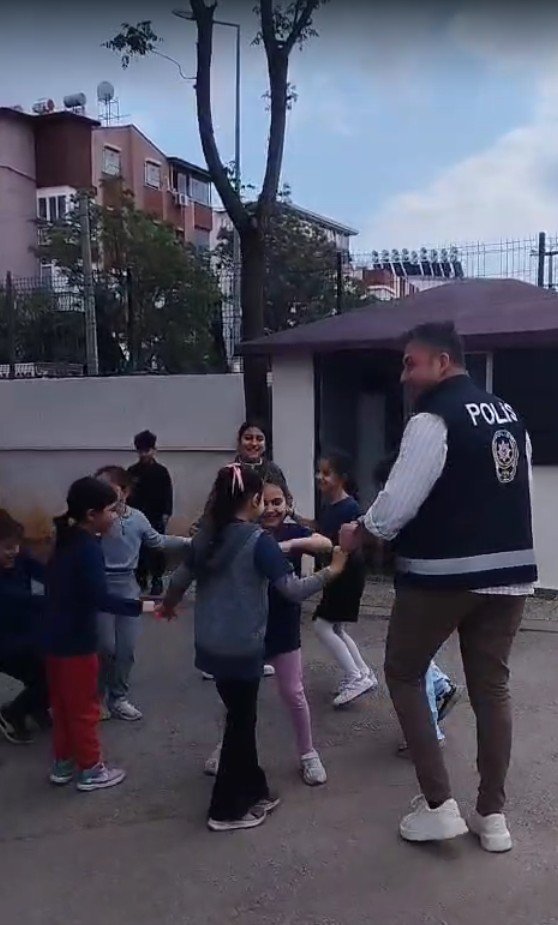 Okul Saldirilarinin Ardindan Antalyada Dikkat Ceken Goruntuler (1)