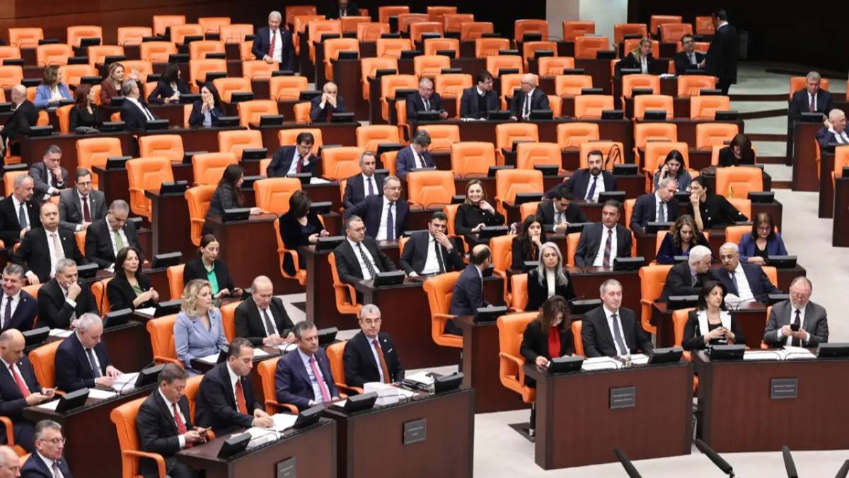 Okul Saldirilarinin Ardindan Tbmm Harekete Gecti Arastirma Komisyonu Kurulacak (3)