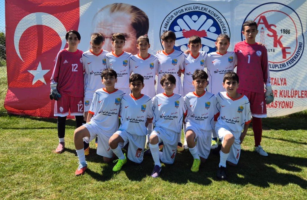 U12 Futbol Şenliği Muhteşem Bir Finalle Sona Erdi (8)