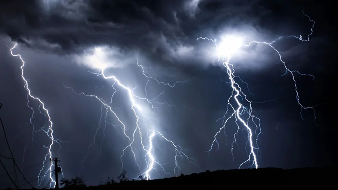 Yaz Aylarini Yasayan Antalyaya Haftasonu Soku (1)