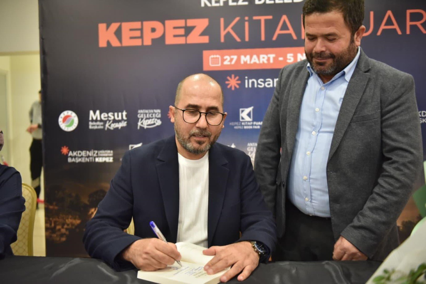 Yazar Hacı Yusuf Sayın’dan Köy Okullarına Büyük Bağış (3)