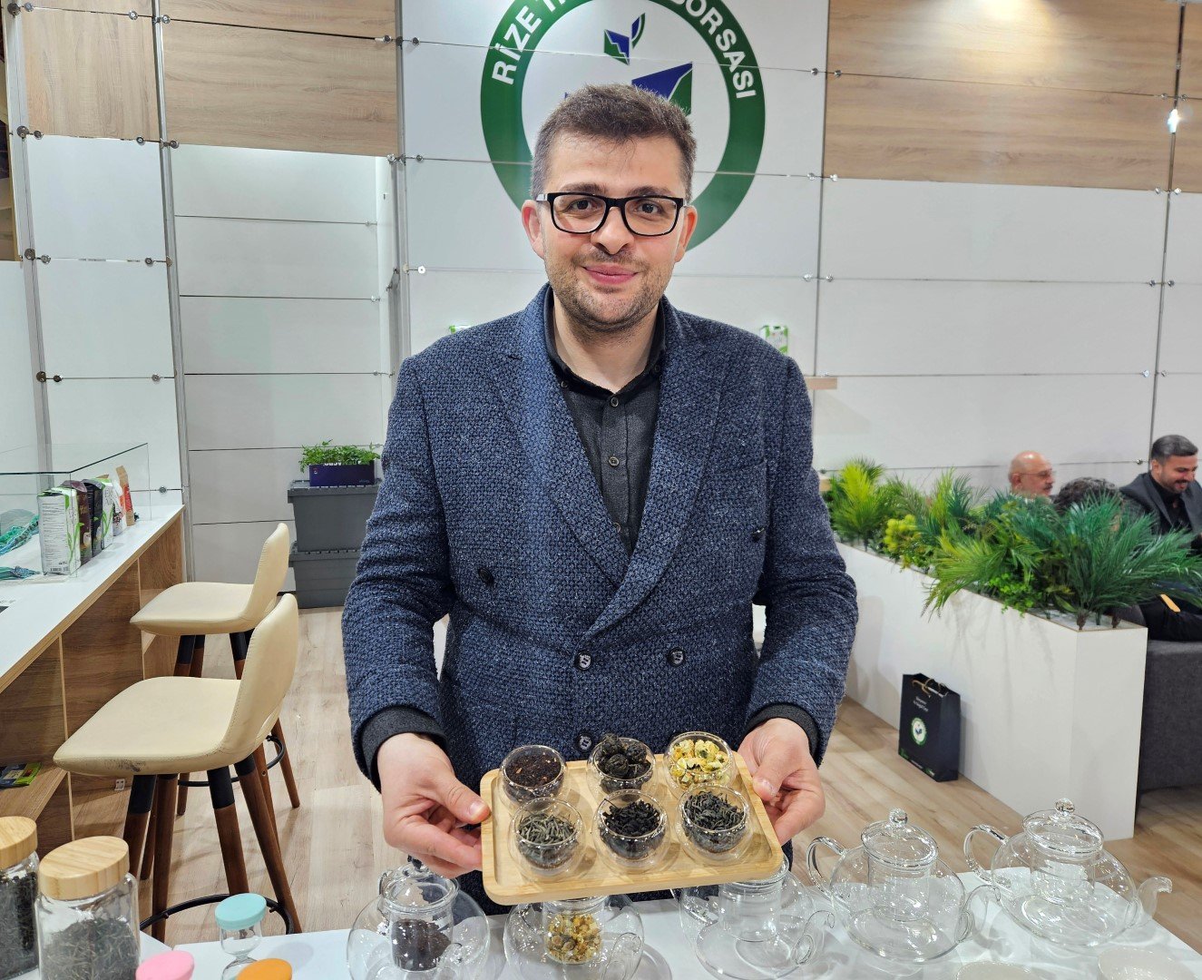 Yörex’teki Çay Dikkat Çekti! Çayın Kilosu 40 Bin Tl (4)