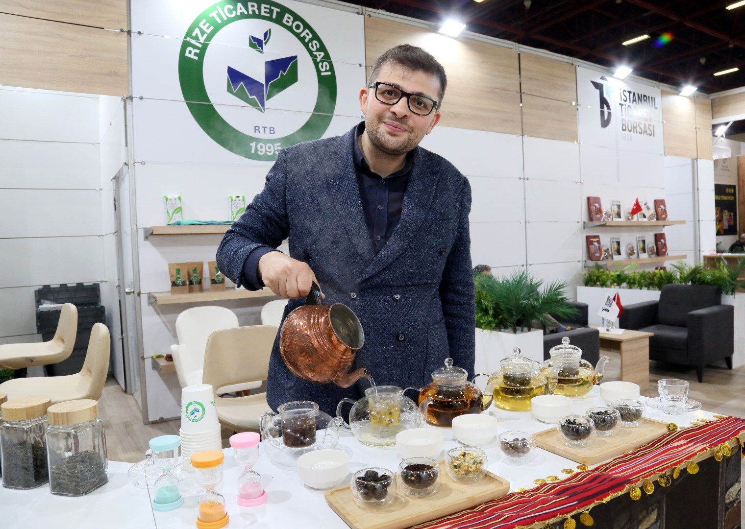 Yörex’teki Çay Dikkat Çekti! Çayın Kilosu 40 Bin Tl (5)