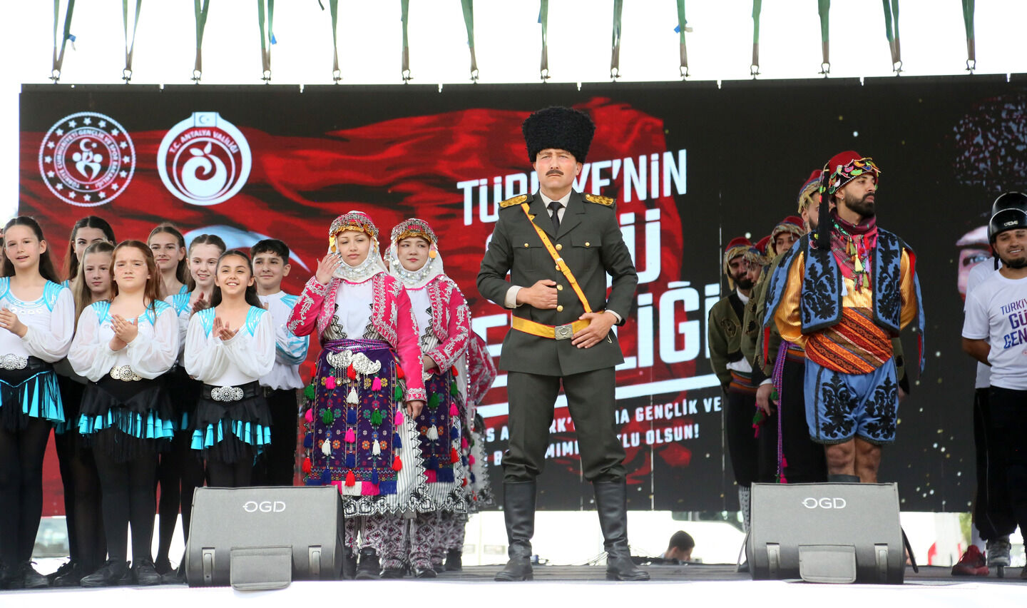 19 Mayıs Atatürk'ü Anma Gençlik Ve Spor Bayramı Coşkusu Antalya’yı Sardı (8)