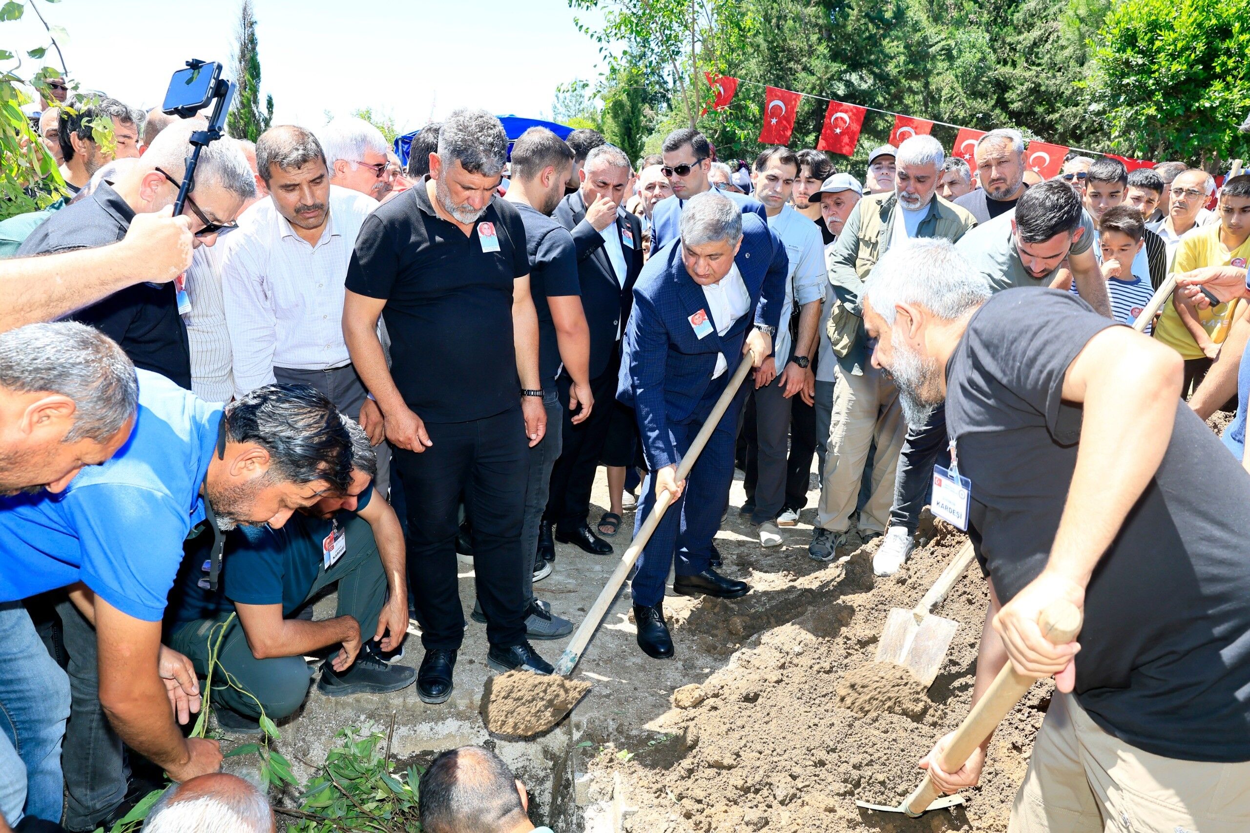 7 Aylik Yasam Savasini Kaybeden Polis Memuru Son Yolculuguna Ugurlandi (1)