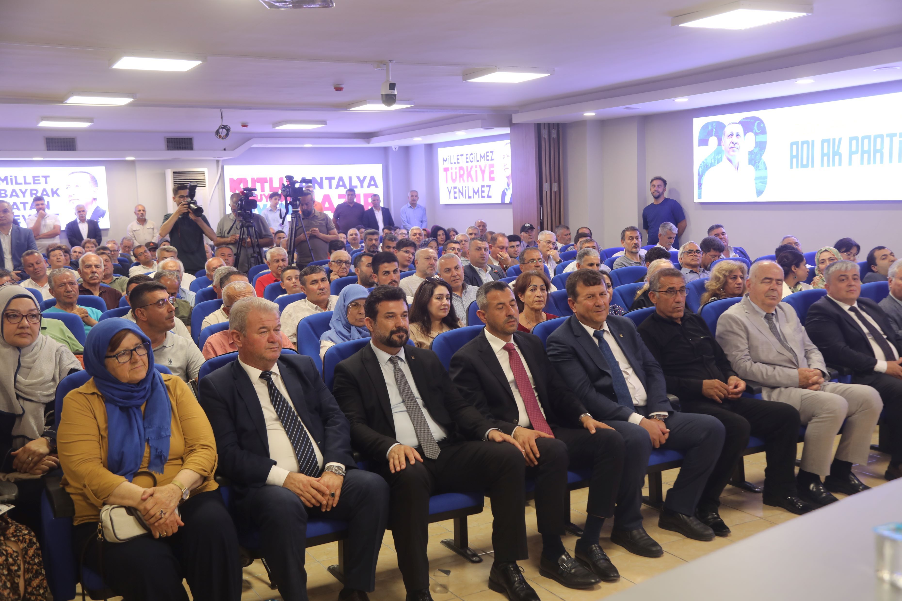 Ak Parti Antalya Teşkilatı Bayramlaştı (4)