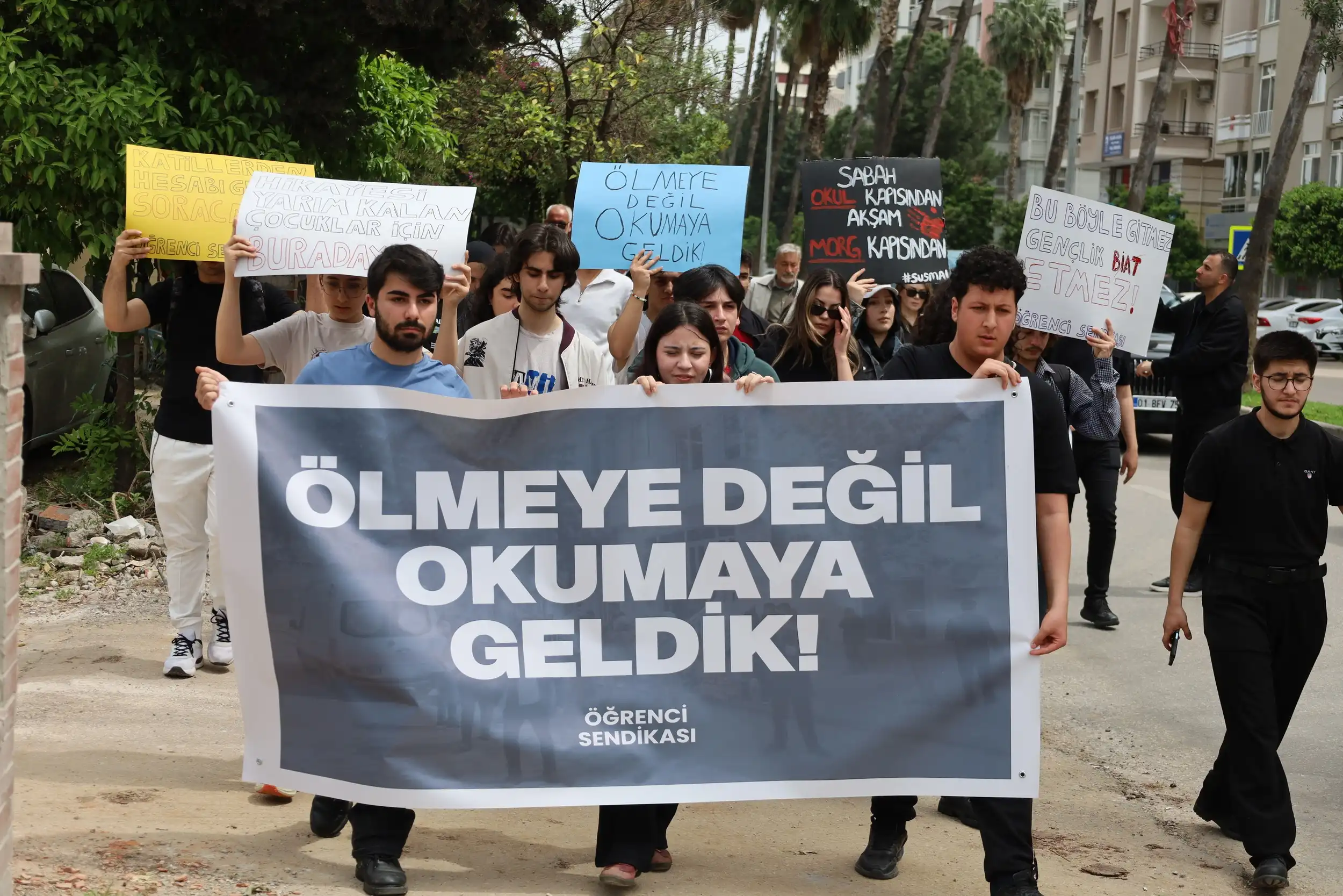 Akdeniz Üniversitesi’nde Öğrenciler Yönetime Karşı Sendikalaştı (1)