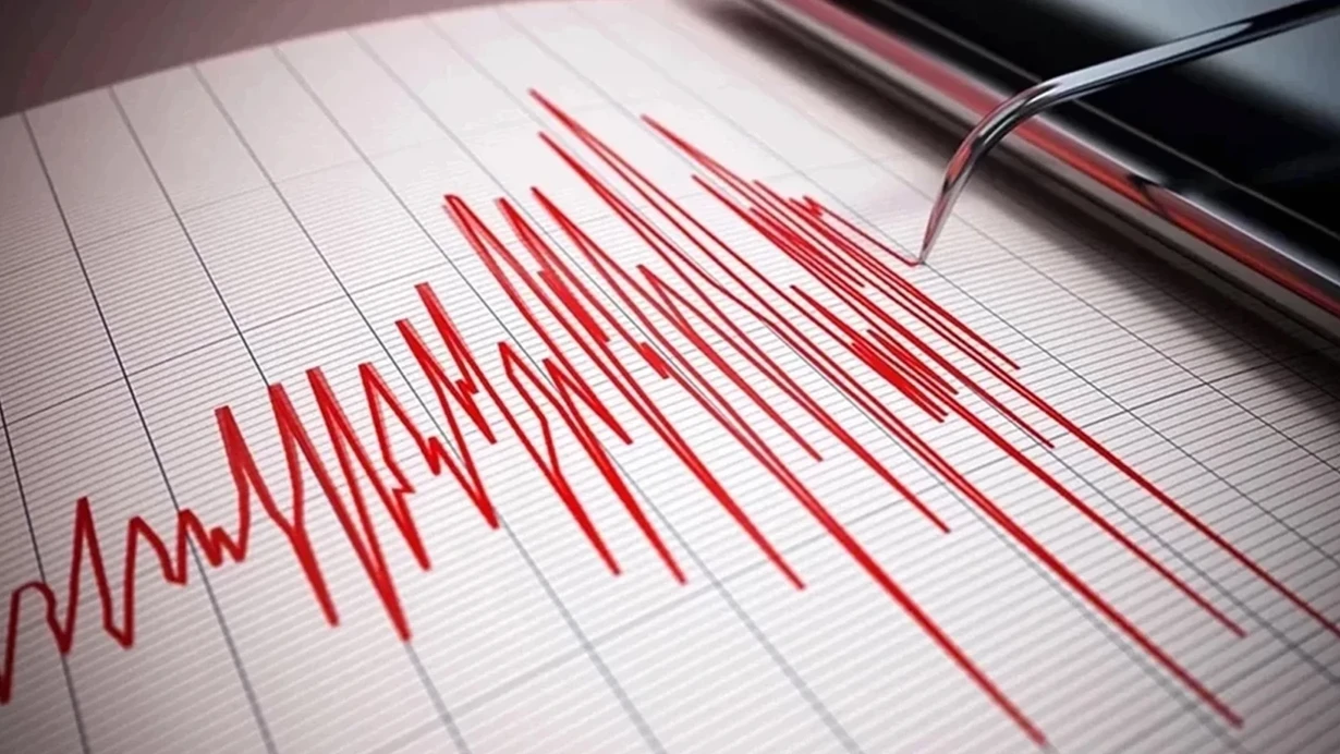 Akdenizde Gece Yarisi Deprem