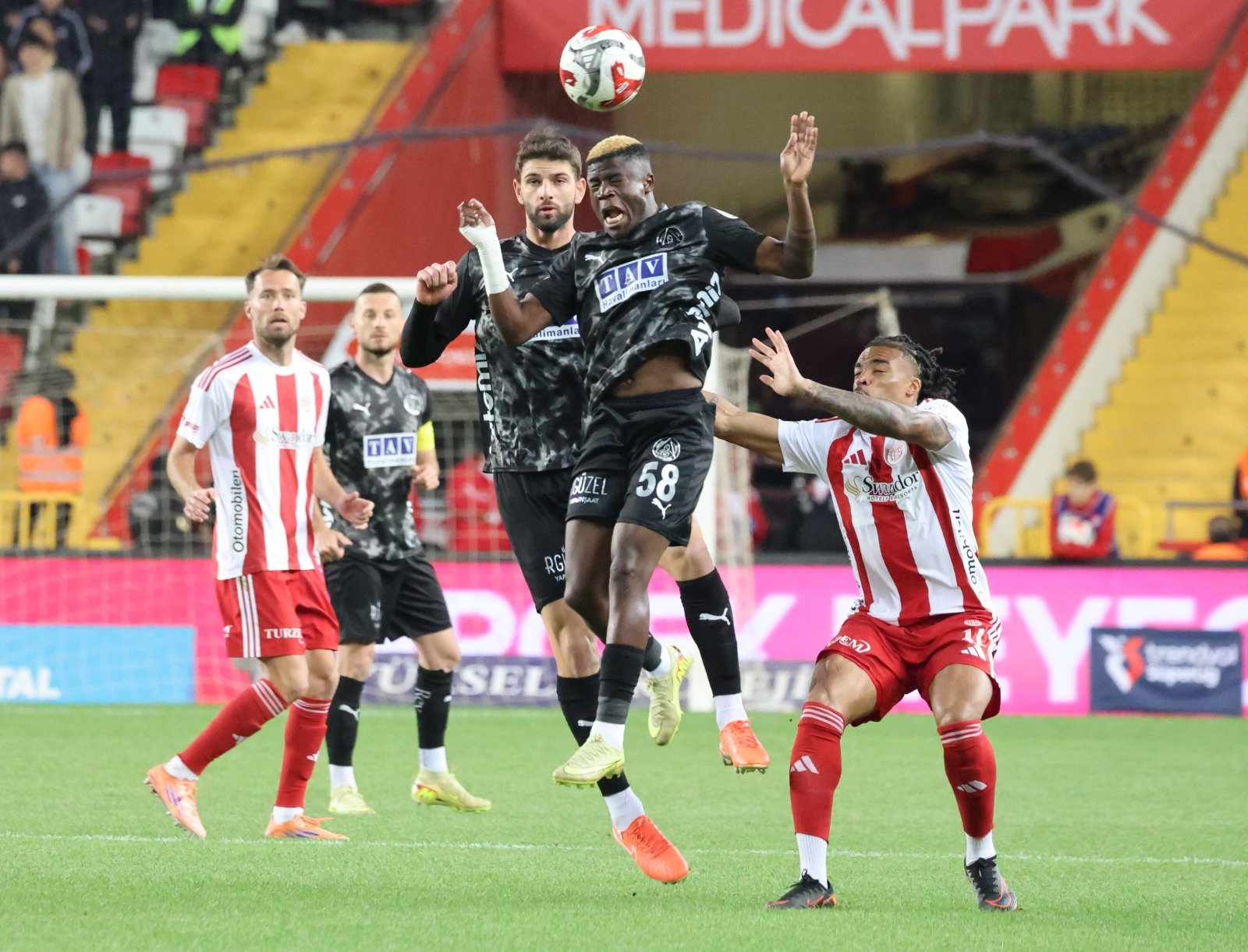 Alanya’dan 1 Puan Alan Antalyaspor Ateş Hattından Çıktı (4)