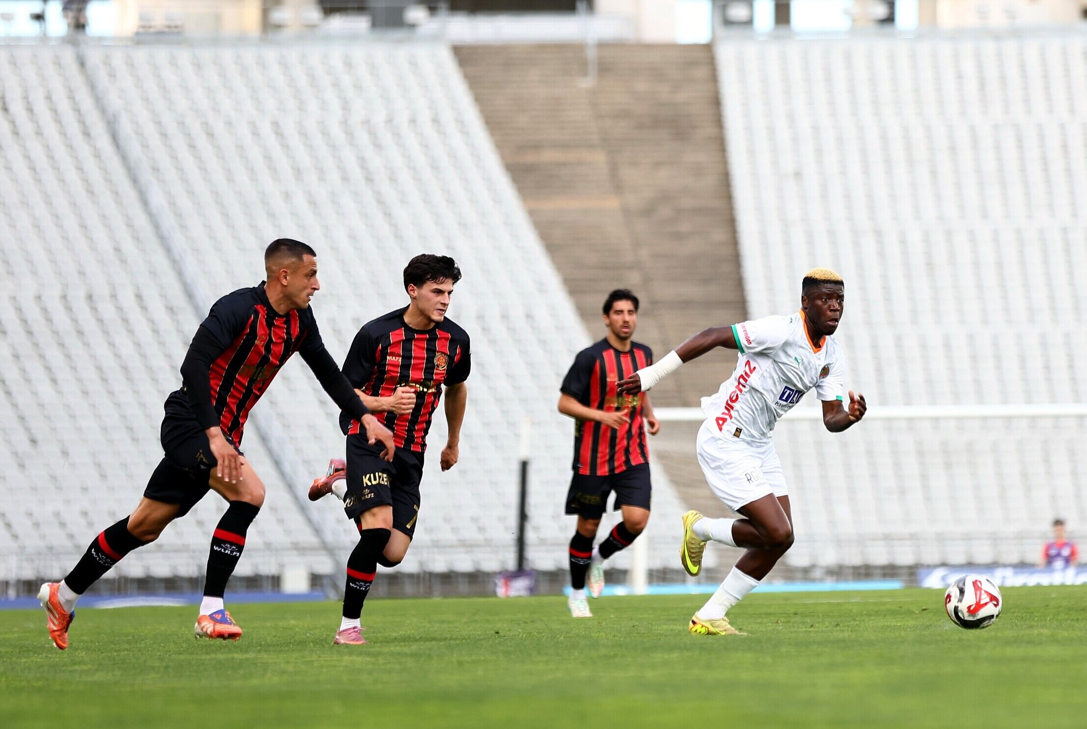 Alanyaspor Fatih Karagumruk Maci (1)-1