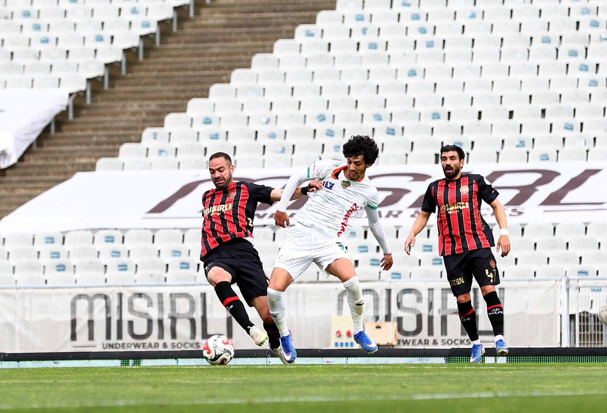 Alanyaspor Fatih Karagumruk Maci (3)-1