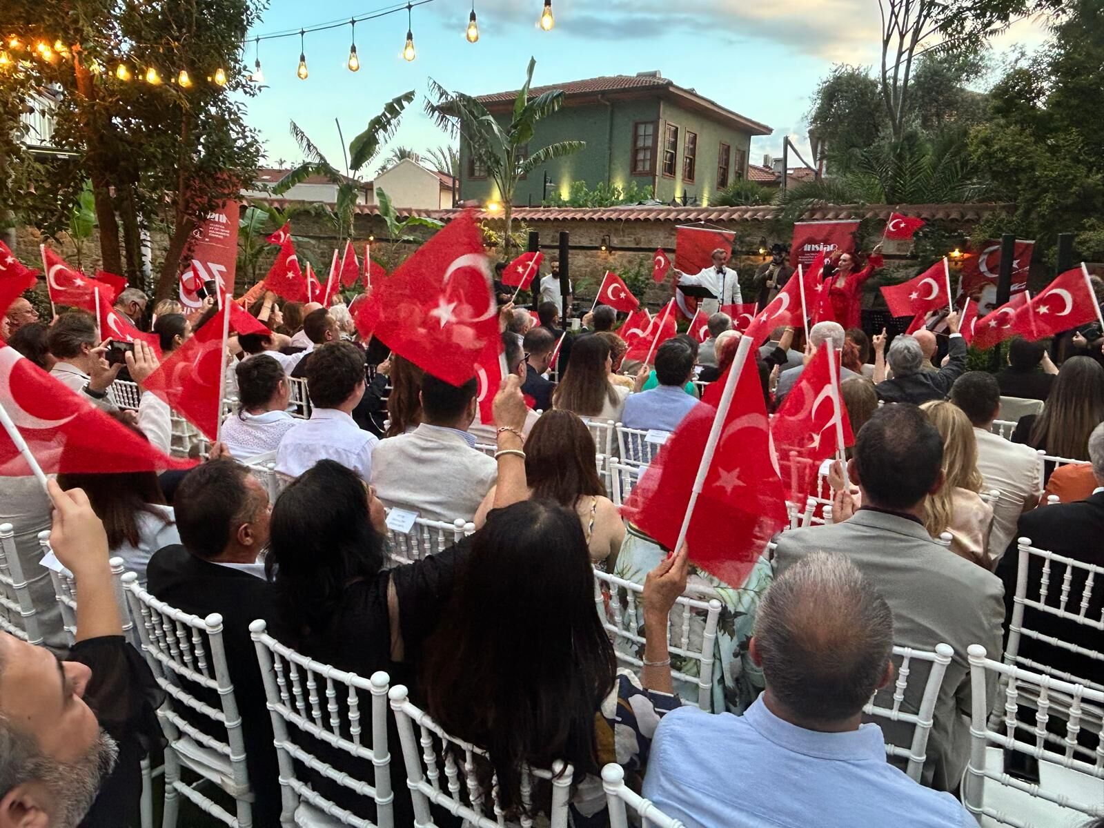 Ansiaduyeleri Bahari Konserle Karsiladi (1)