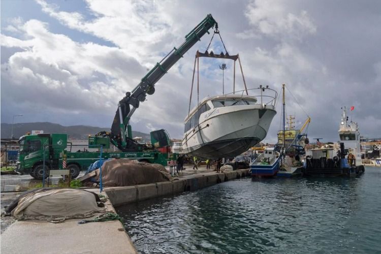 Antalya Balıkçı Barınağı’nda Vinç Krizi (2)-1