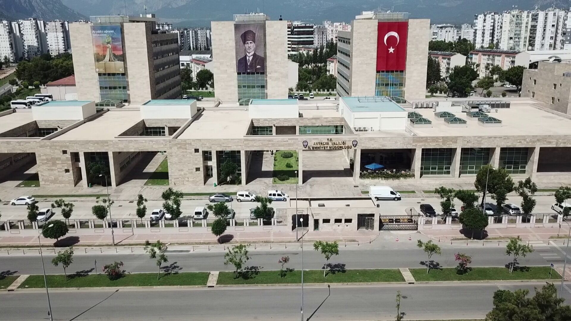 Antalya Emniyet Mudurlugu Bir Haftalik Denetim Bilancosunu Acikladi (2)