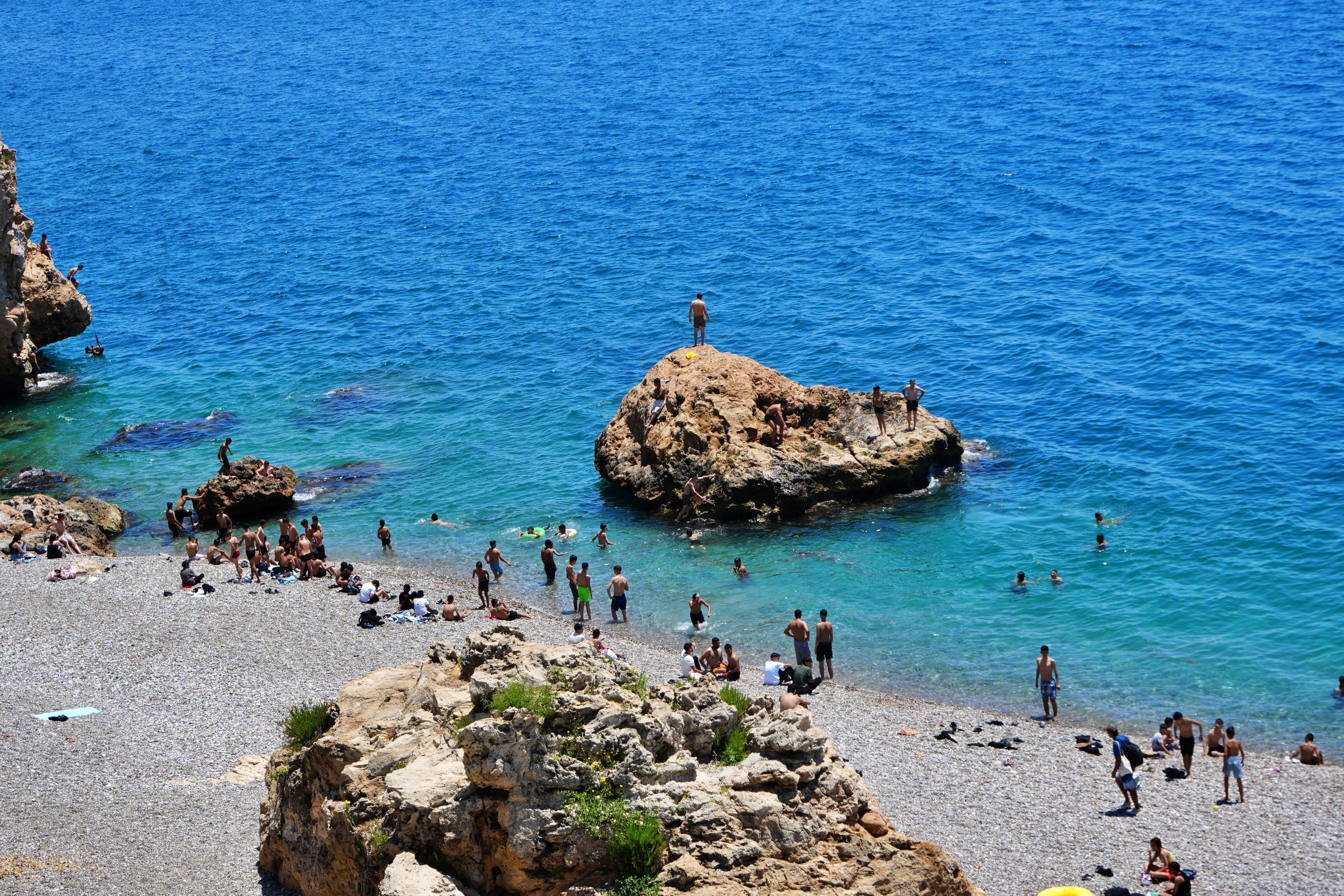 Antalya Konyaaltı Plajına Akın Etti (3)