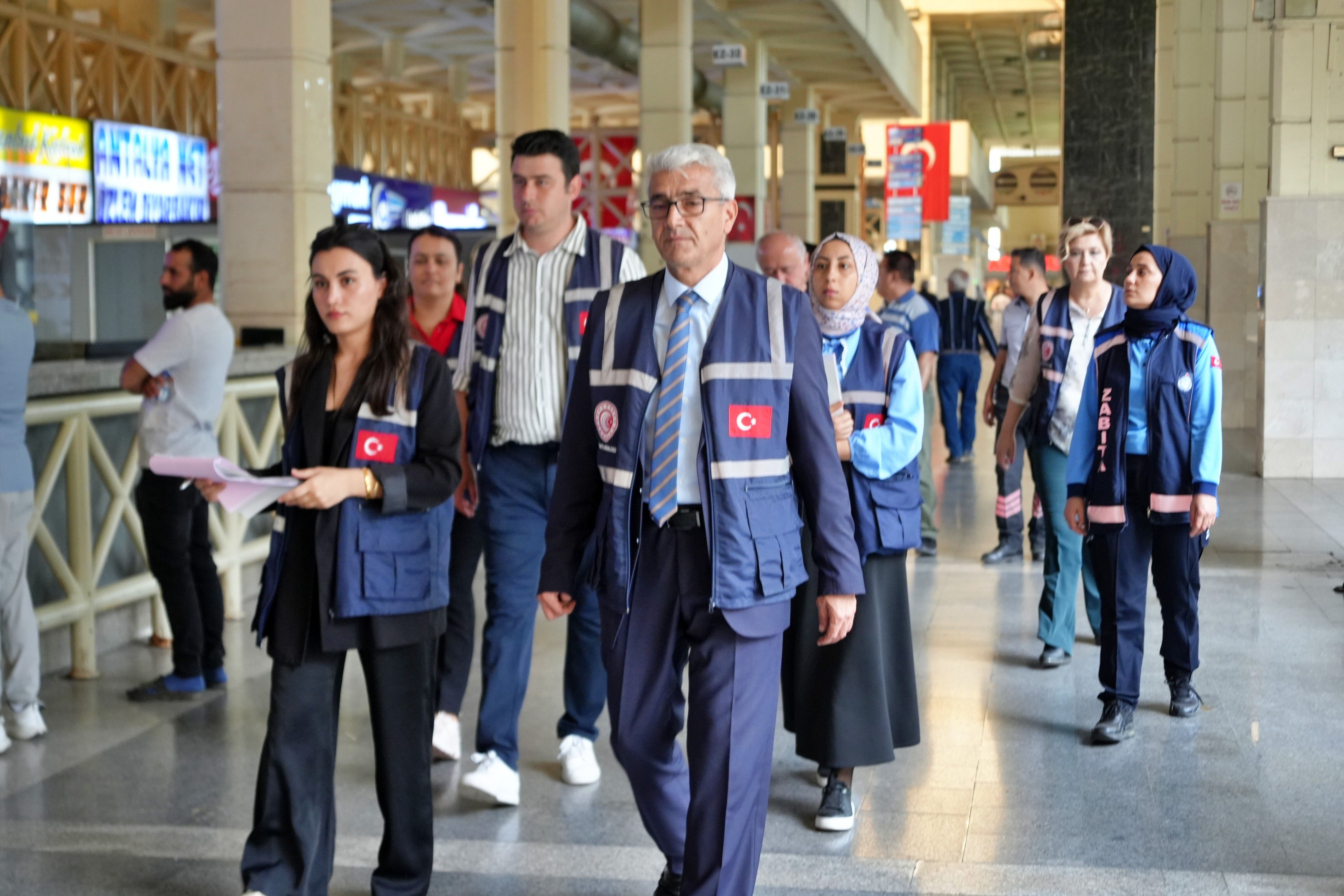 Antalya Otogarına Bilet Denetlemesi (3)
