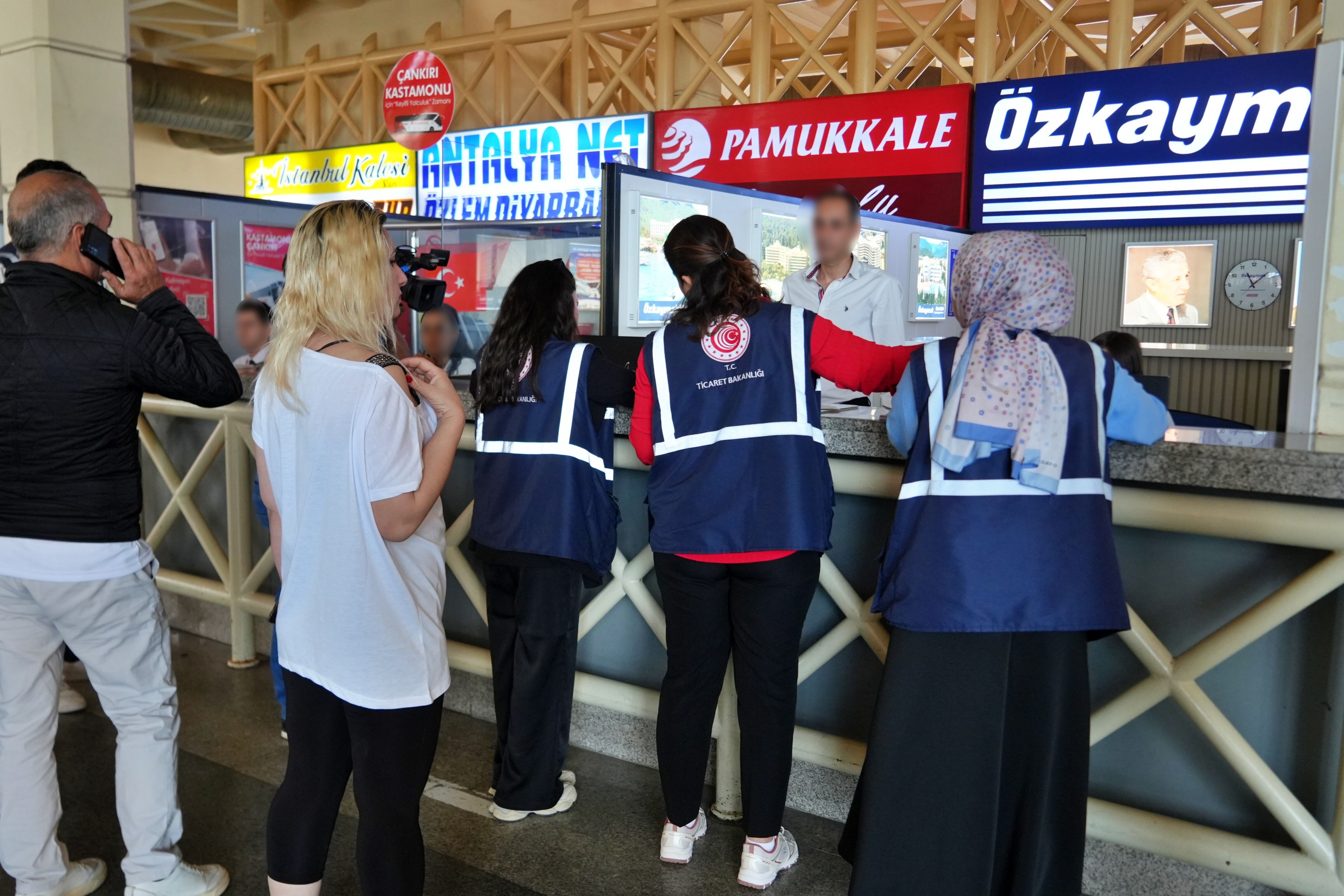 Antalya Otogarına Bilet Denetlemesi (6)
