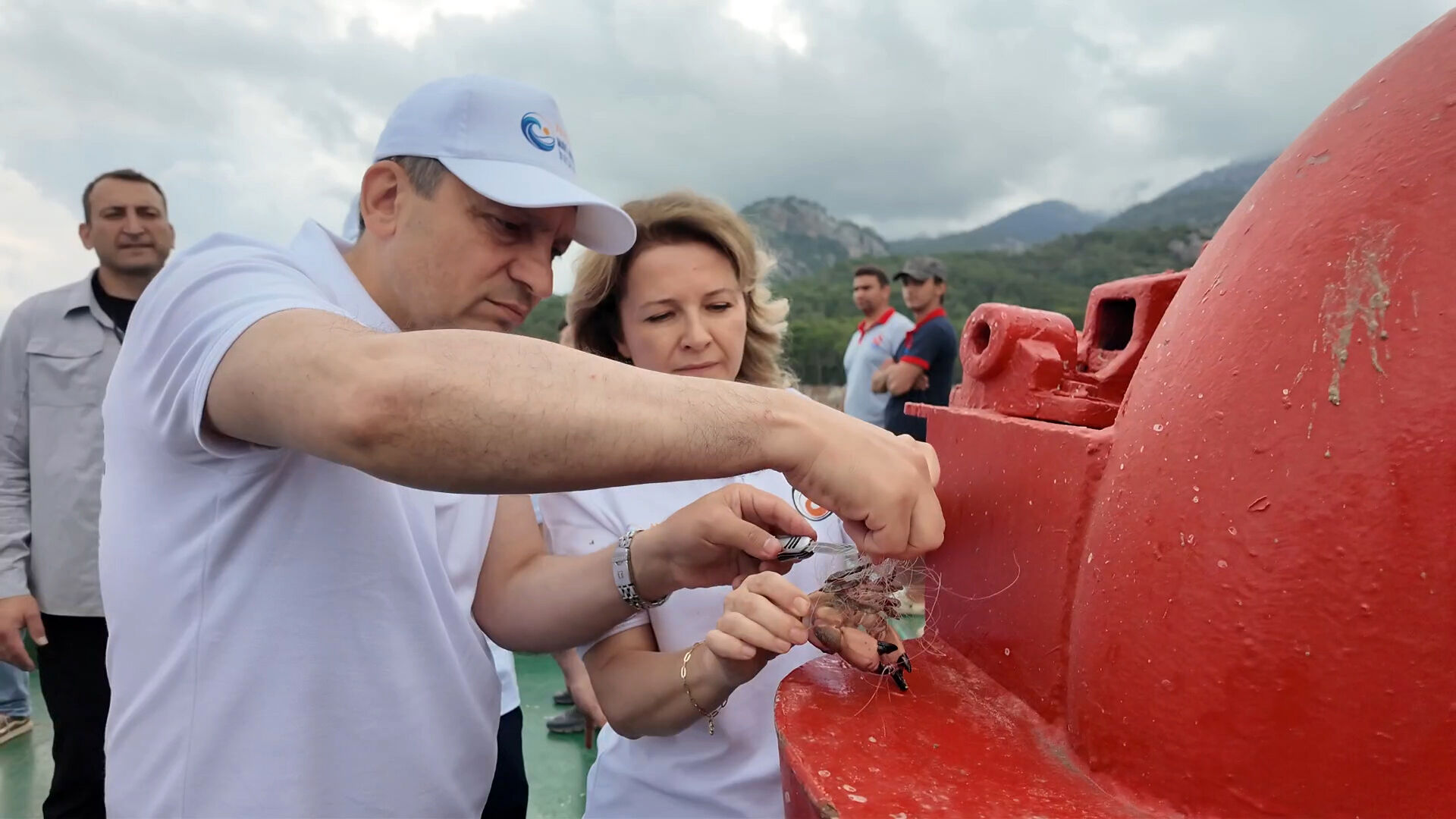 Antalya'da Deniz Dibinden 500 Metre Uzunluğunda Hayalet Ağ Çıkarıldı (3)