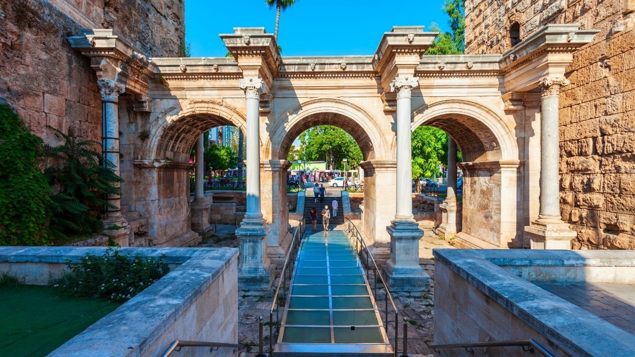 Antalya’da Sessiz Kriz! Antalya’nın Umudu Rusya (4)