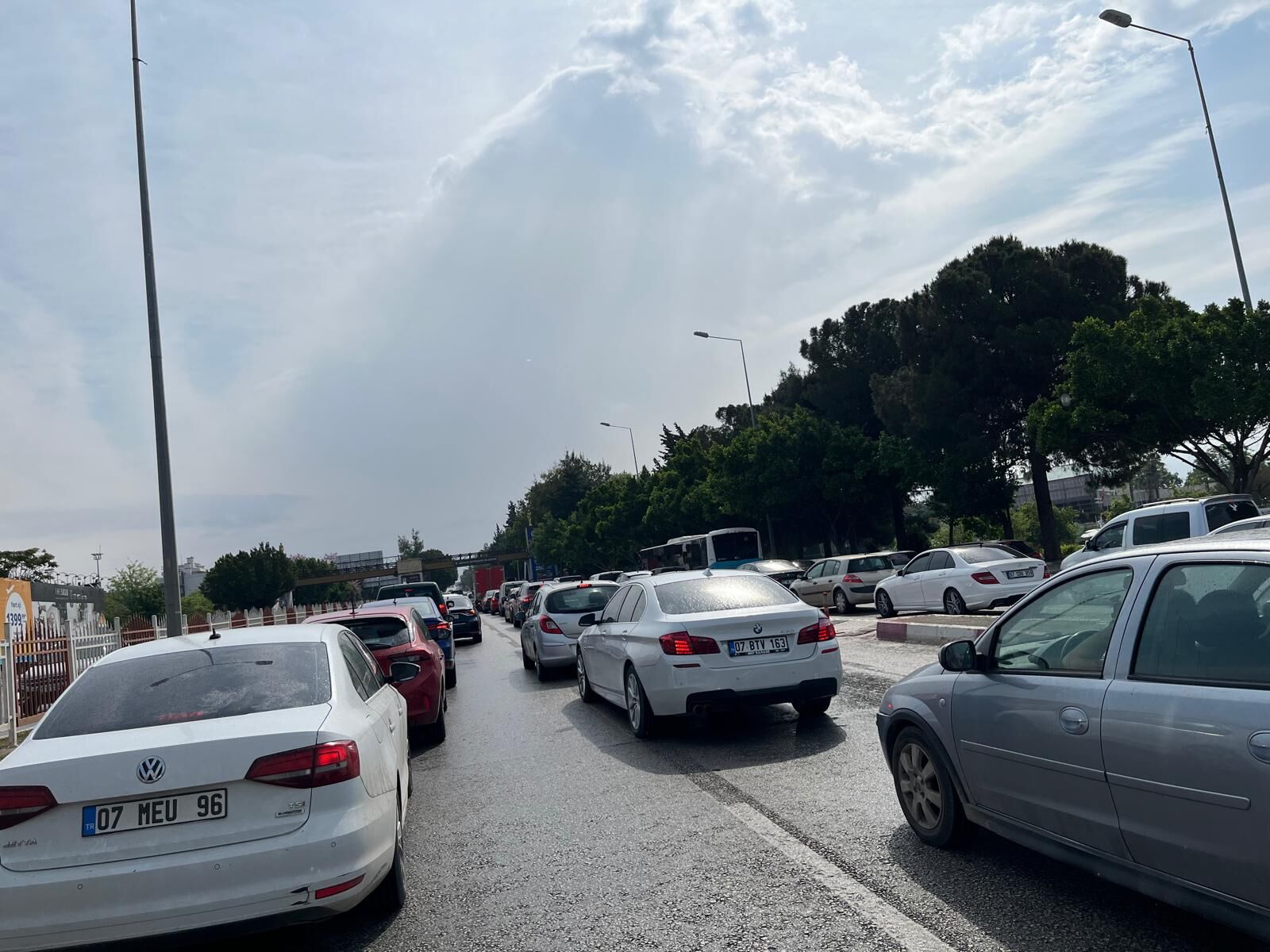 Antalya’da Trafik Kitlendi Ambulanslar Bile Mahsur Kaldı (2)