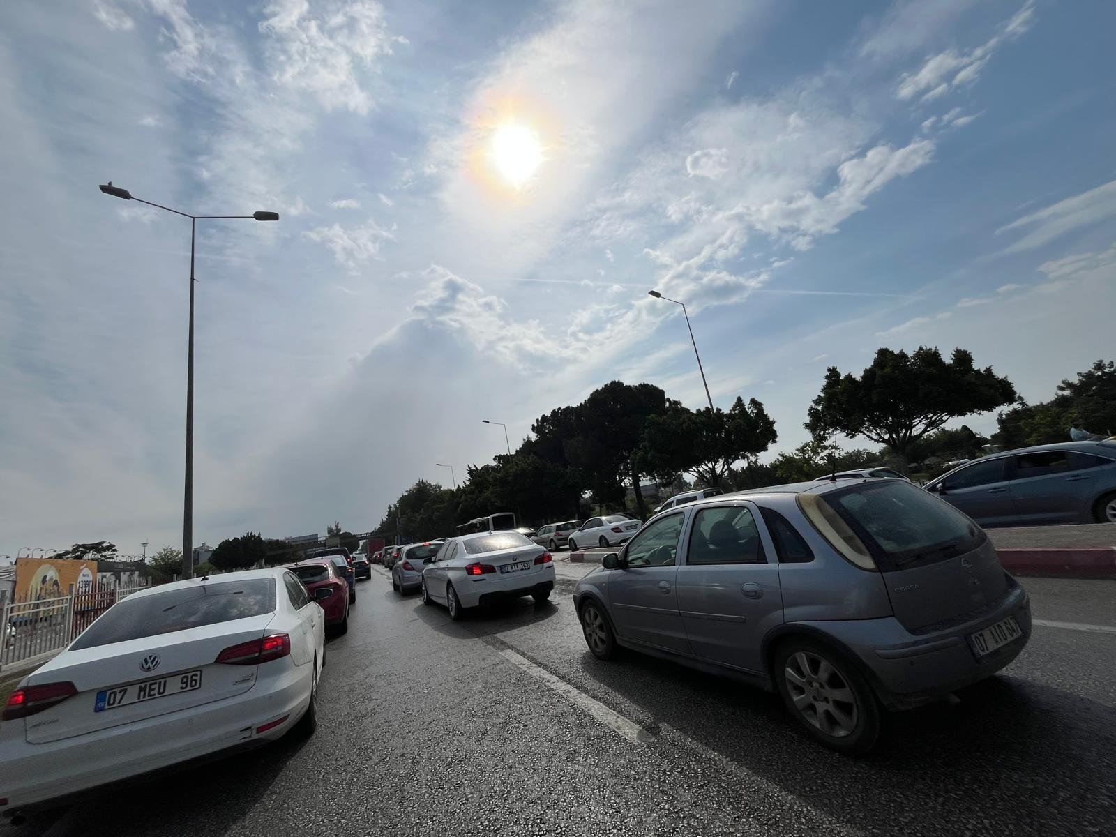 Antalya’da Trafik Kitlendi Ambulanslar Bile Mahsur Kaldı (5)