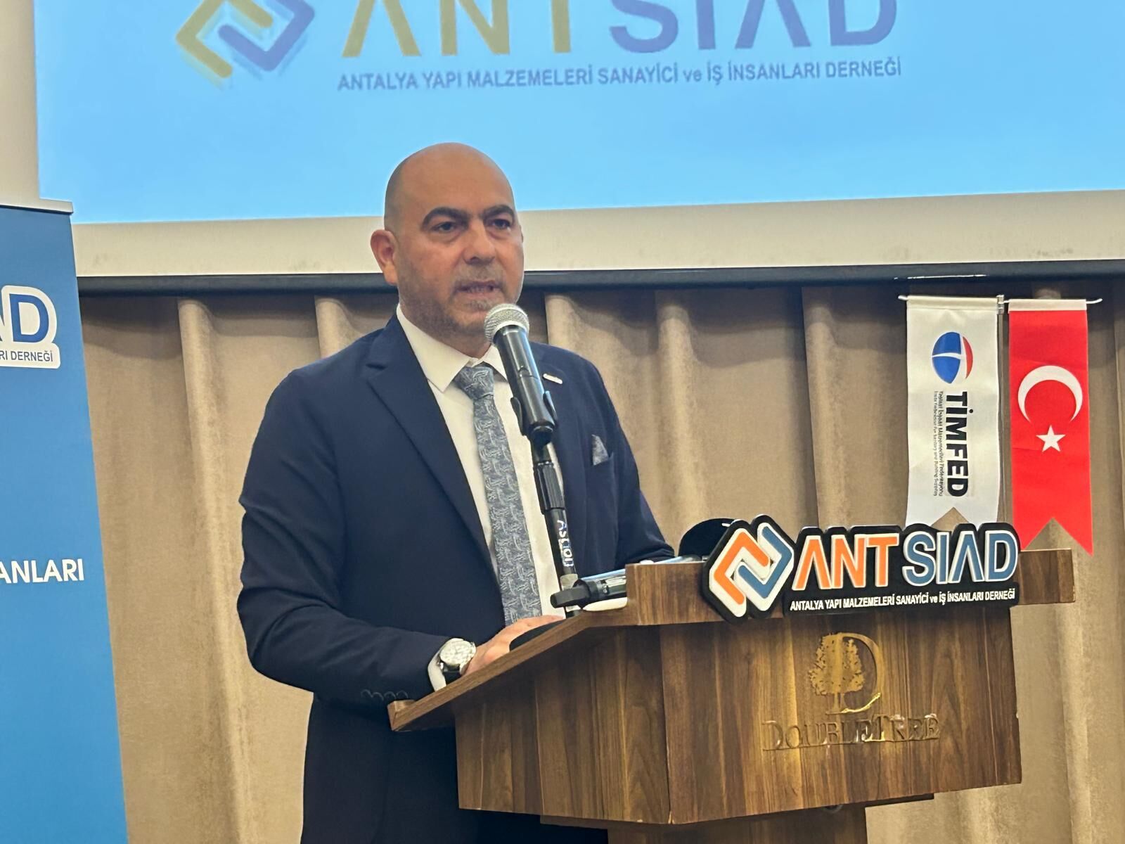 Antalyada Yapi Malzemeleri Sektorunun Mutsuzlugunun Nedenleri Ortaya Cikyi (1)