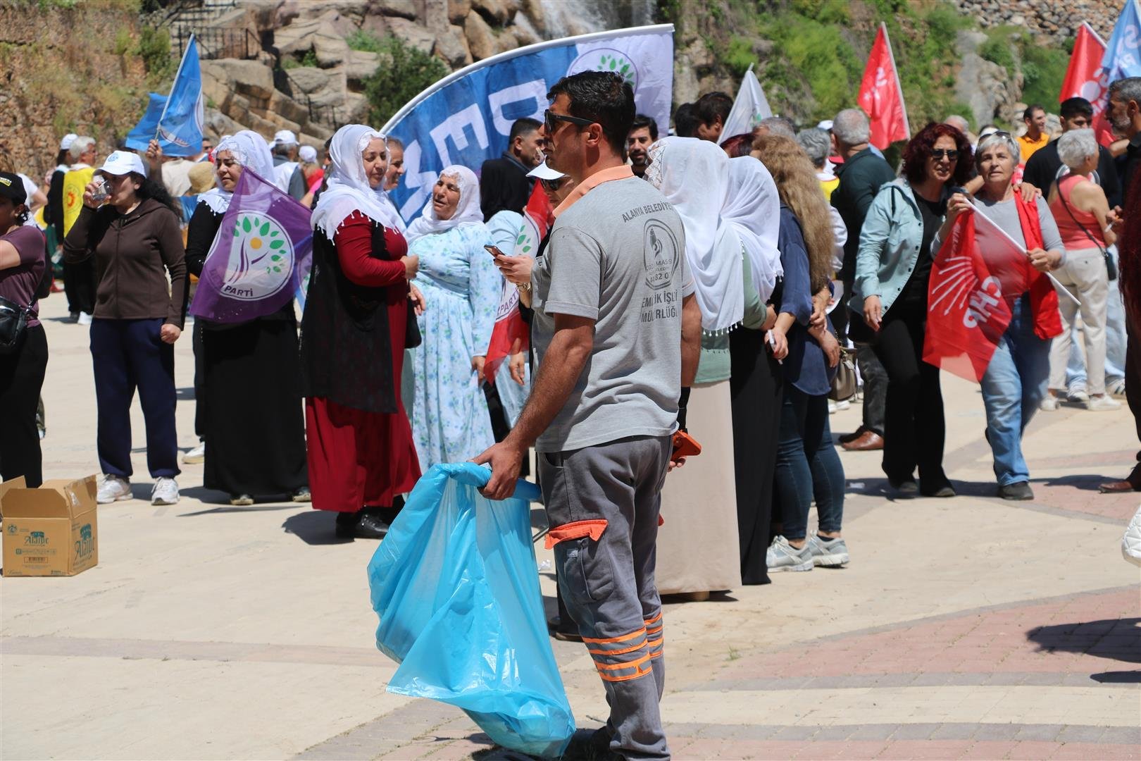 Antalya’daki 1 Mayıs Karesi Üzdü (6) (Large)