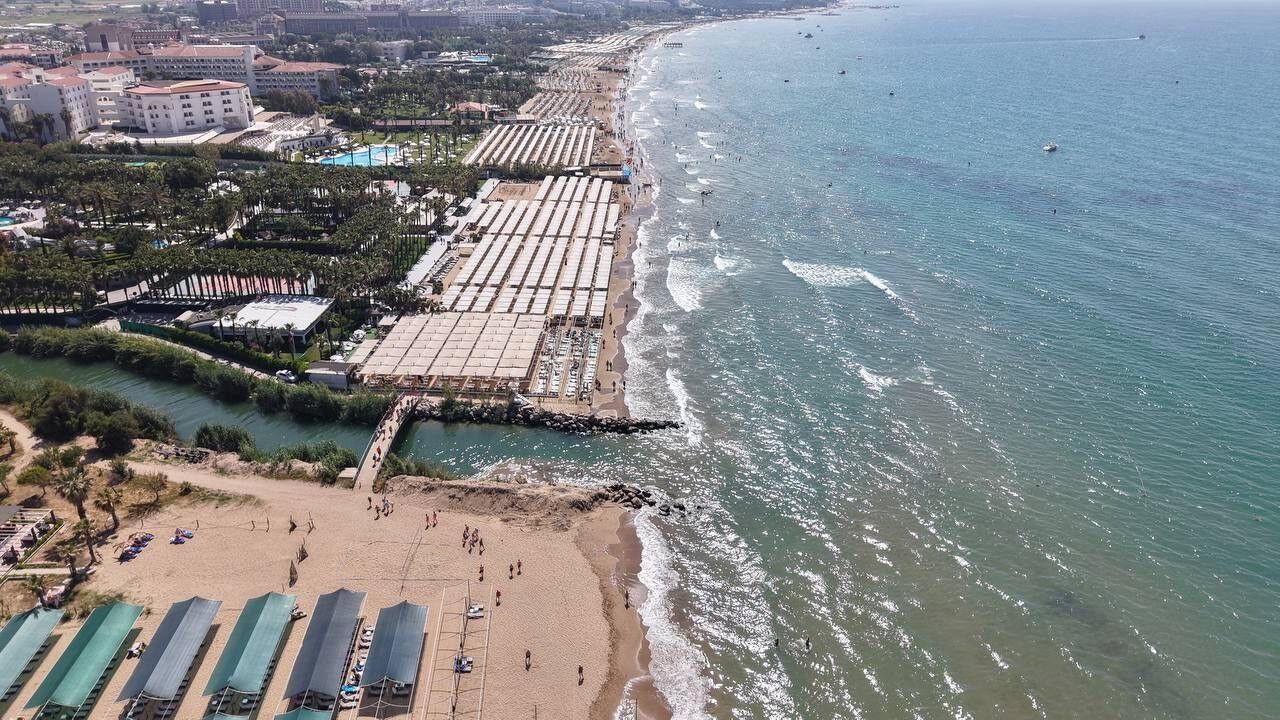 Antalya’daki Denizin Rengi Değişti (6)