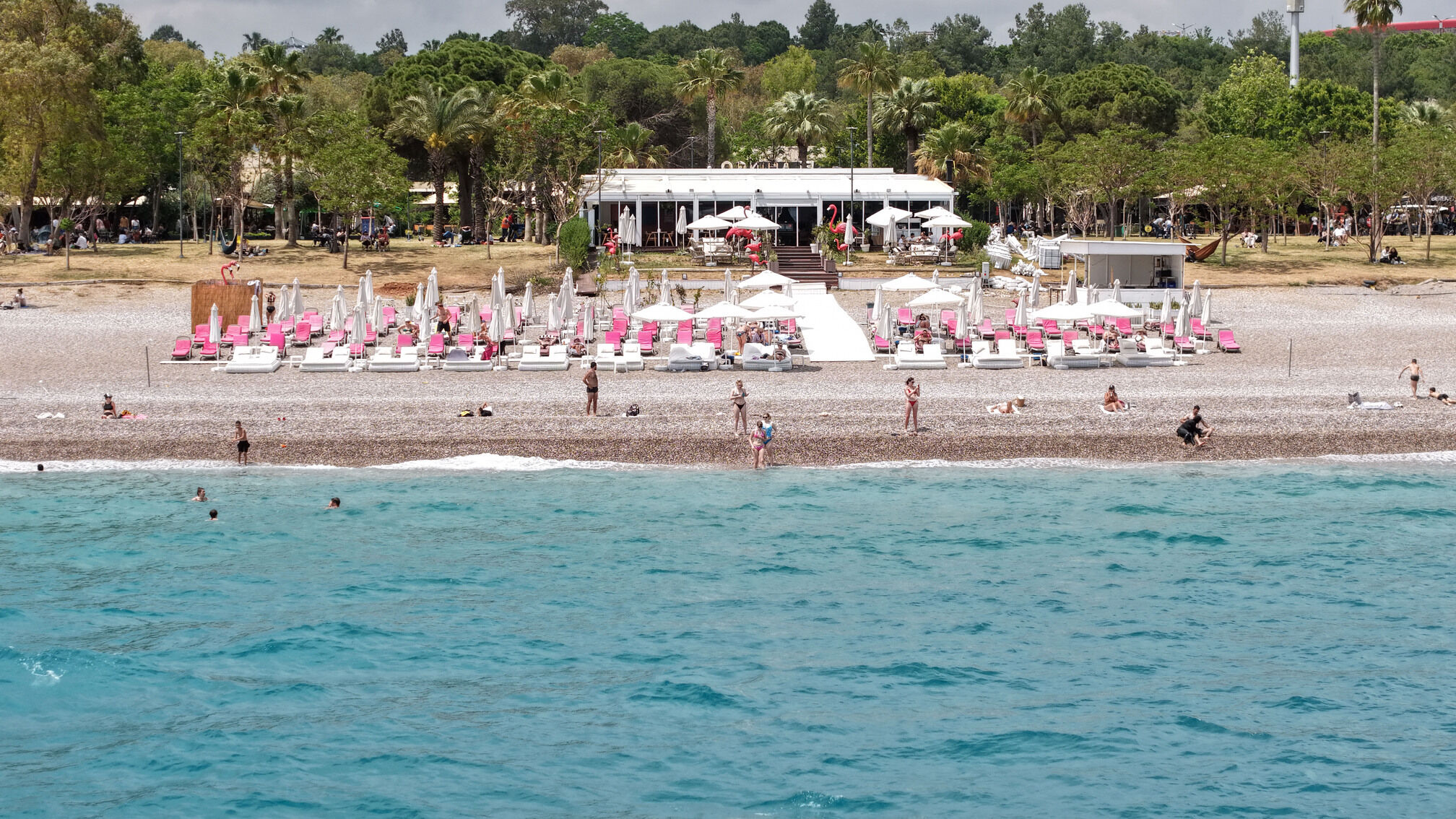 Antalya’daki Plajın 1 Günlük Maliyeti Bin 500 Tl (4)