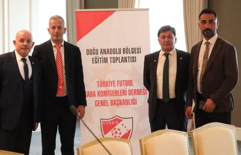 Antalyalı Başkan, Van’daki Toplantıya Katıldı (2)