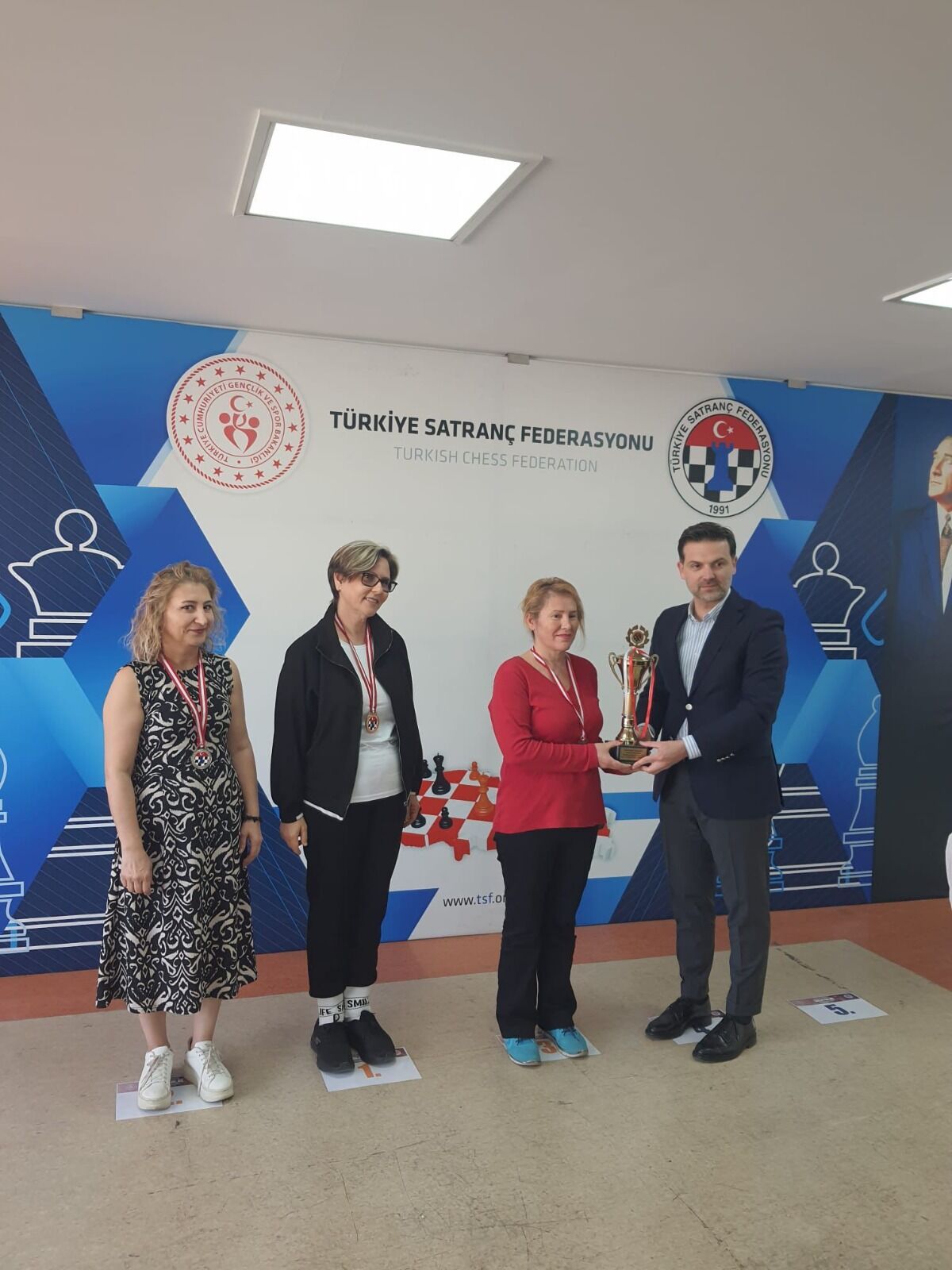 Antalyalı Satranç Ustaları 5 Ödül Ile Döndüler (1)