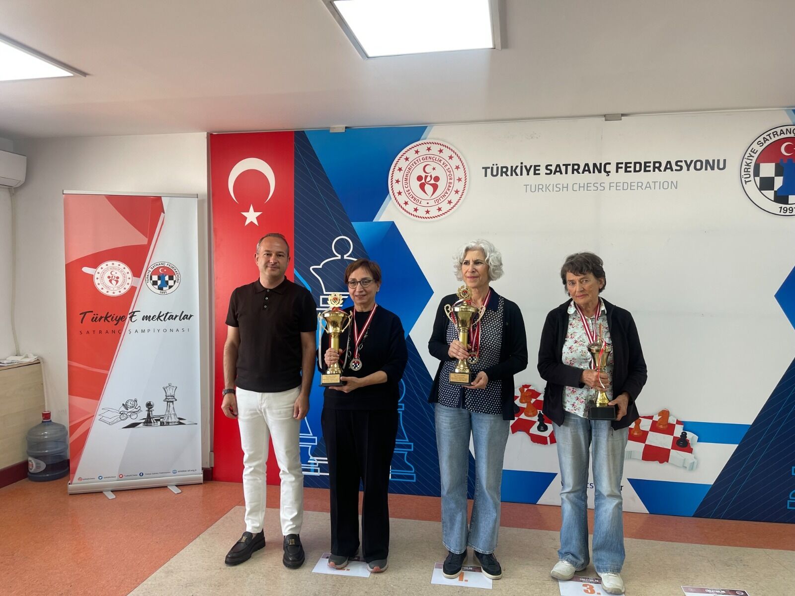 Antalyalı Satranç Ustaları 5 Ödül Ile Döndüler (2)