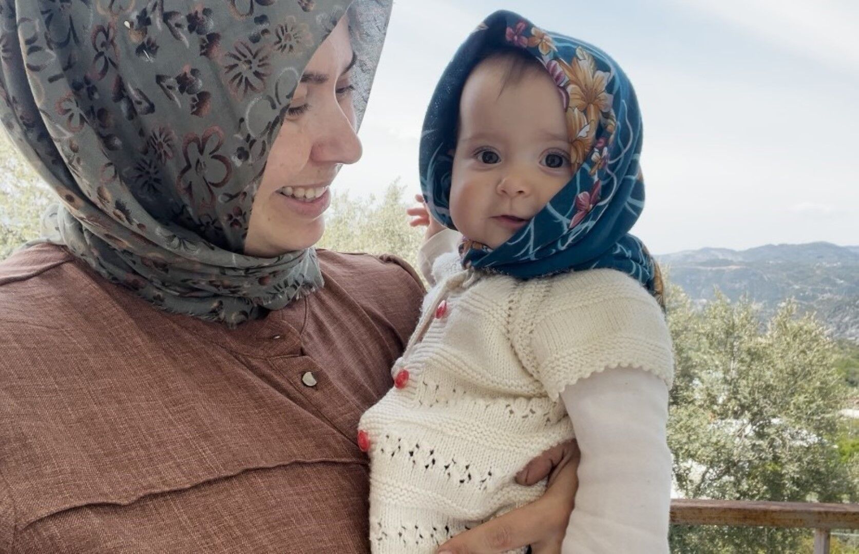 Antalya’nın Anne Kızı Sosyal Medyayı Salladı (1)