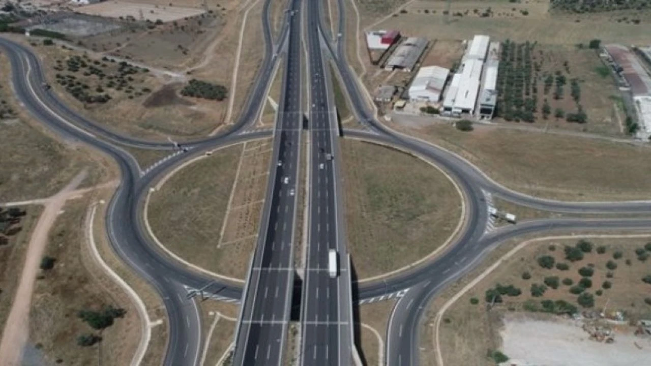 Antalya’nın Sorunlarını Çözecek Olan Proje Açıklandı (1)