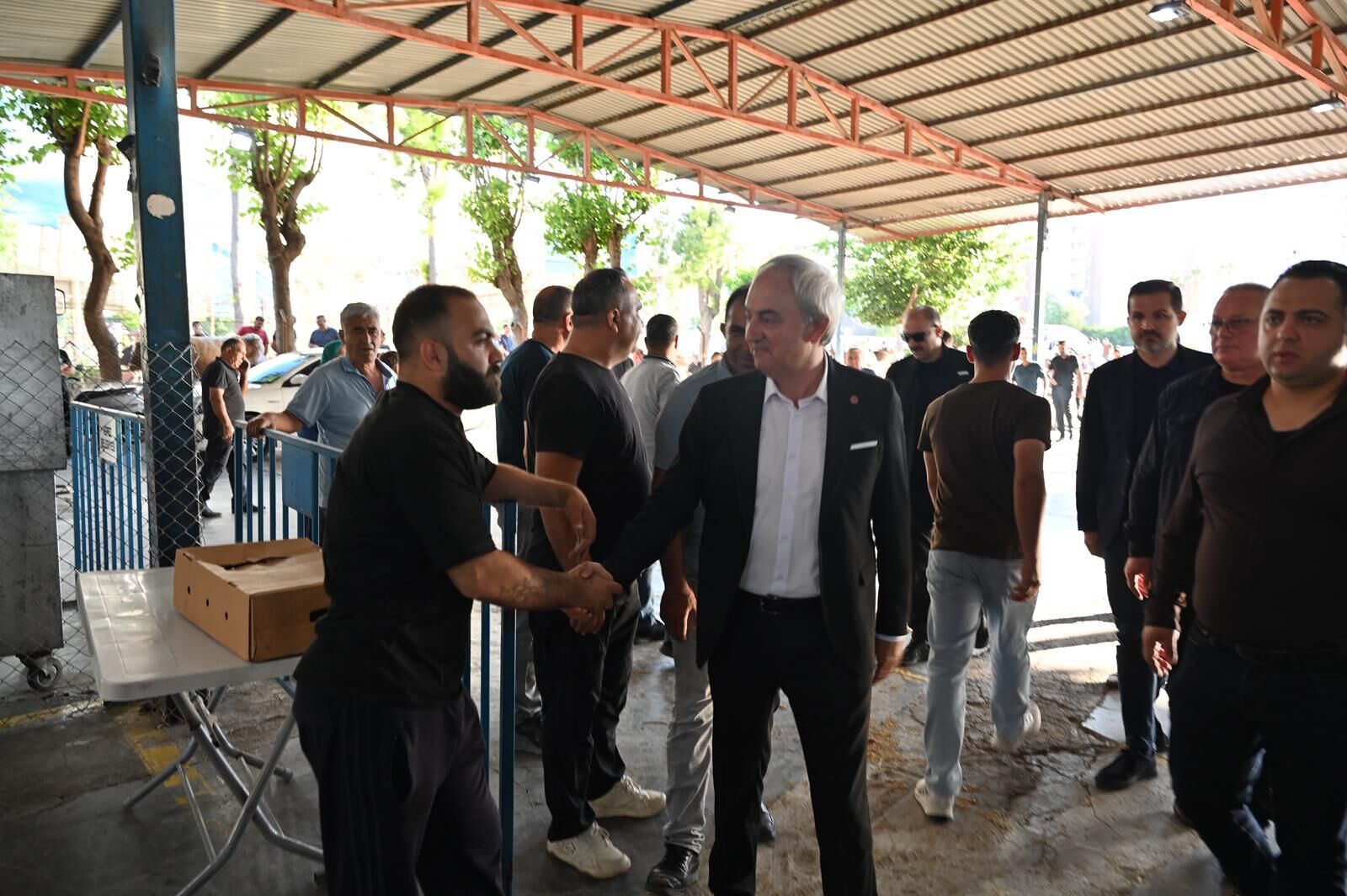 Başkan Kocagöz Bayram Namazı Sonrası Kesim Alanlarını Ziyaret Etti (4)